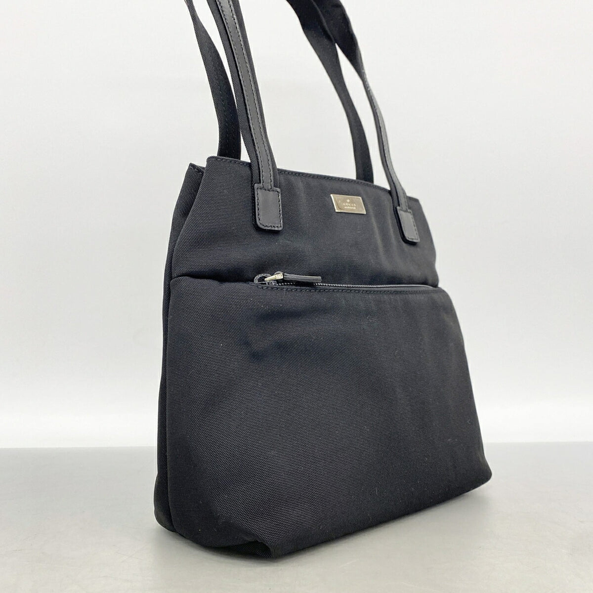 Gucci Black Nylon Handbag (Pre-Owned)