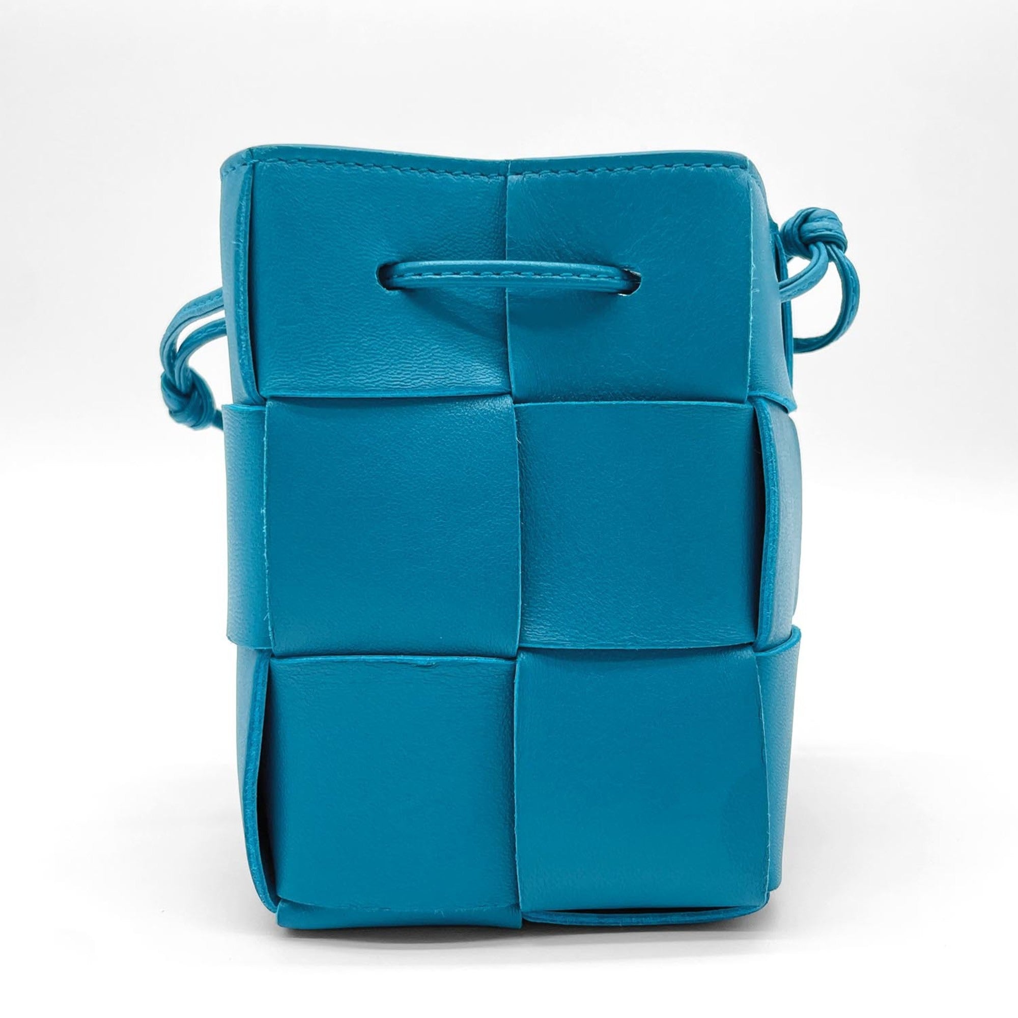 Bottega Veneta Blue Leather Shoulder Bag (Pre-Owned)
