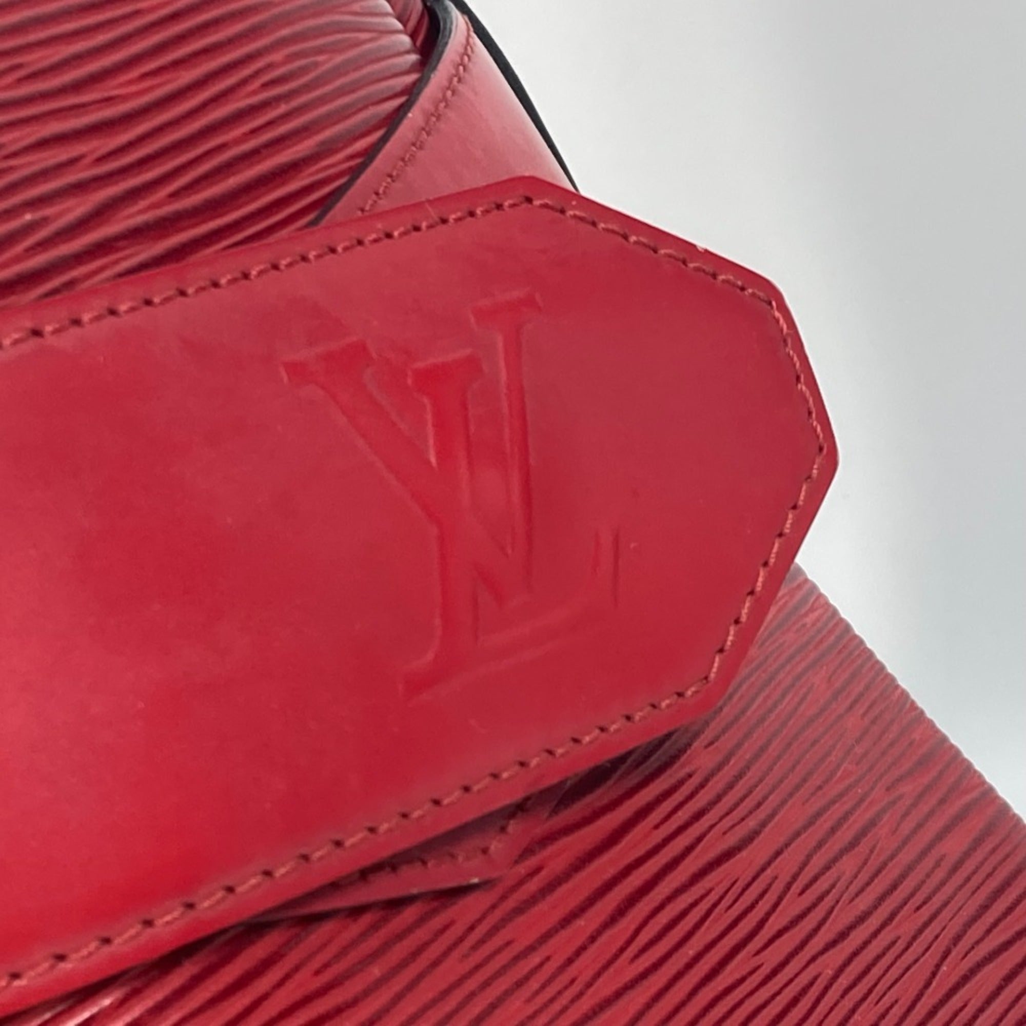 Louis Vuitton Epi Castilian Red Red Color Epi Leather Shoulder Bag (Pre-Owned)