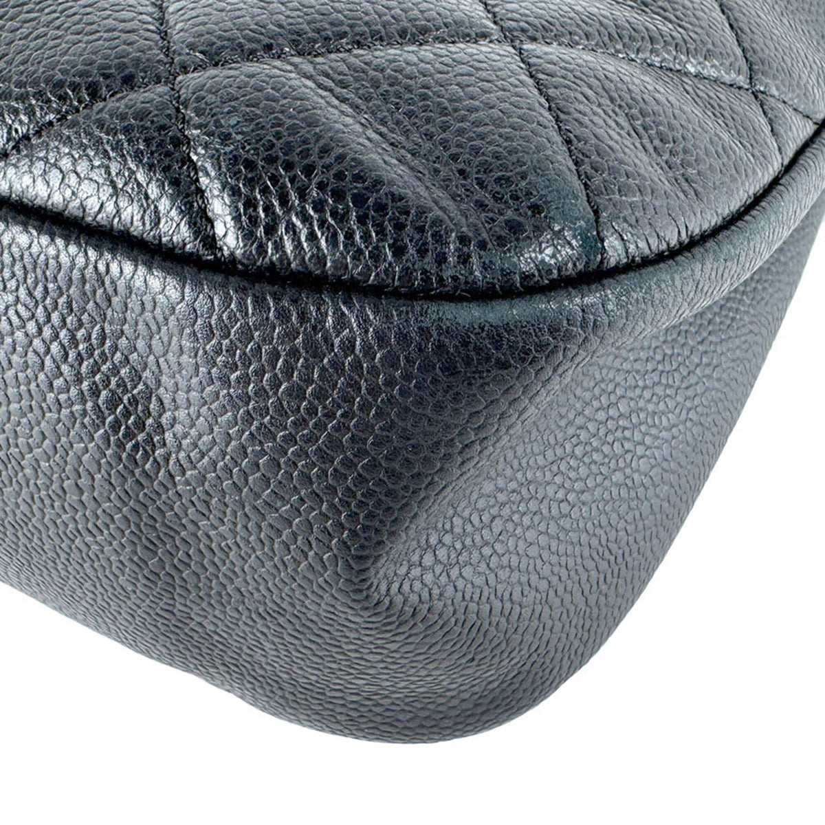 Chanel Black Grained Calfskin Shoulder Bag (Pre-Owned)