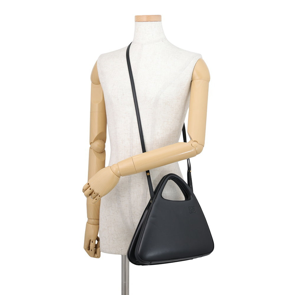 Loewe Black Leather Handbag Shoulder Bag (Pre-Owned)