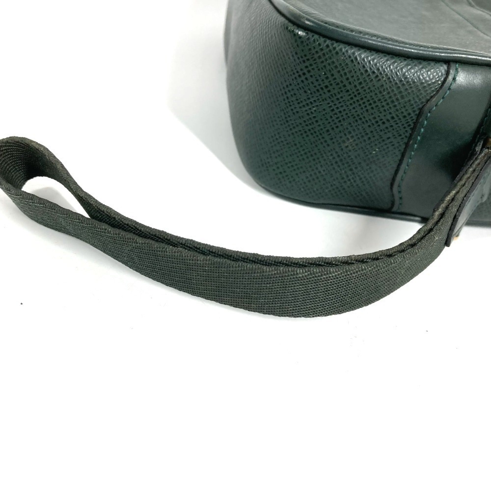 Louis Vuitton Episea Green Taiga Leather Clutch Bag Handbag Pouch (Pre-Owned)