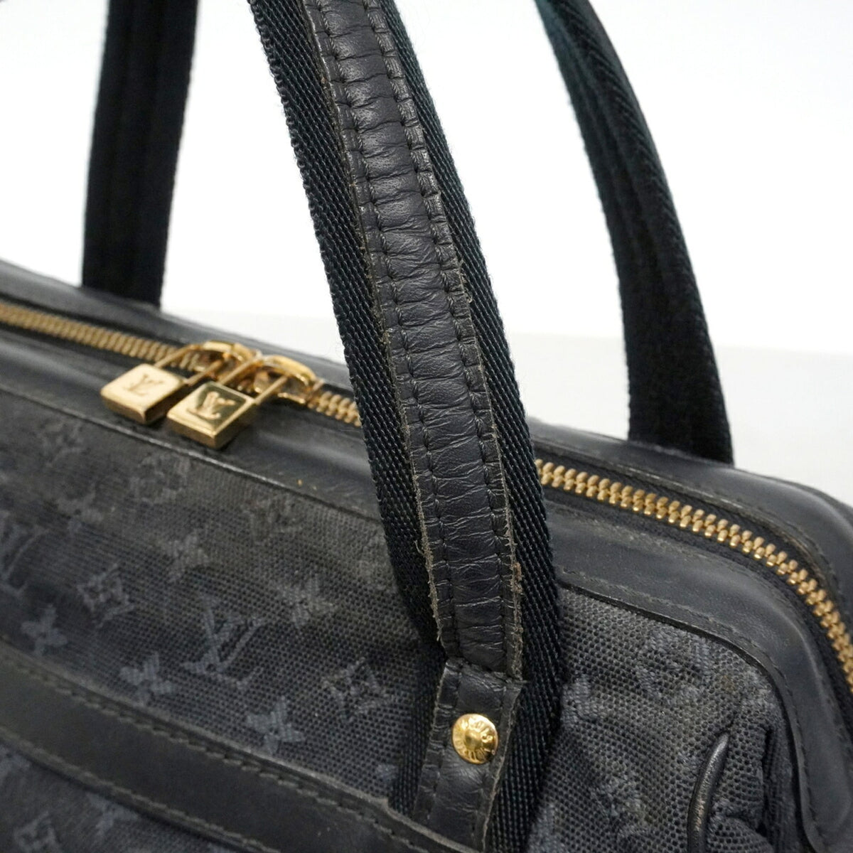 Louis Vuitton Tst Blue Handbag (Pre-Owned)