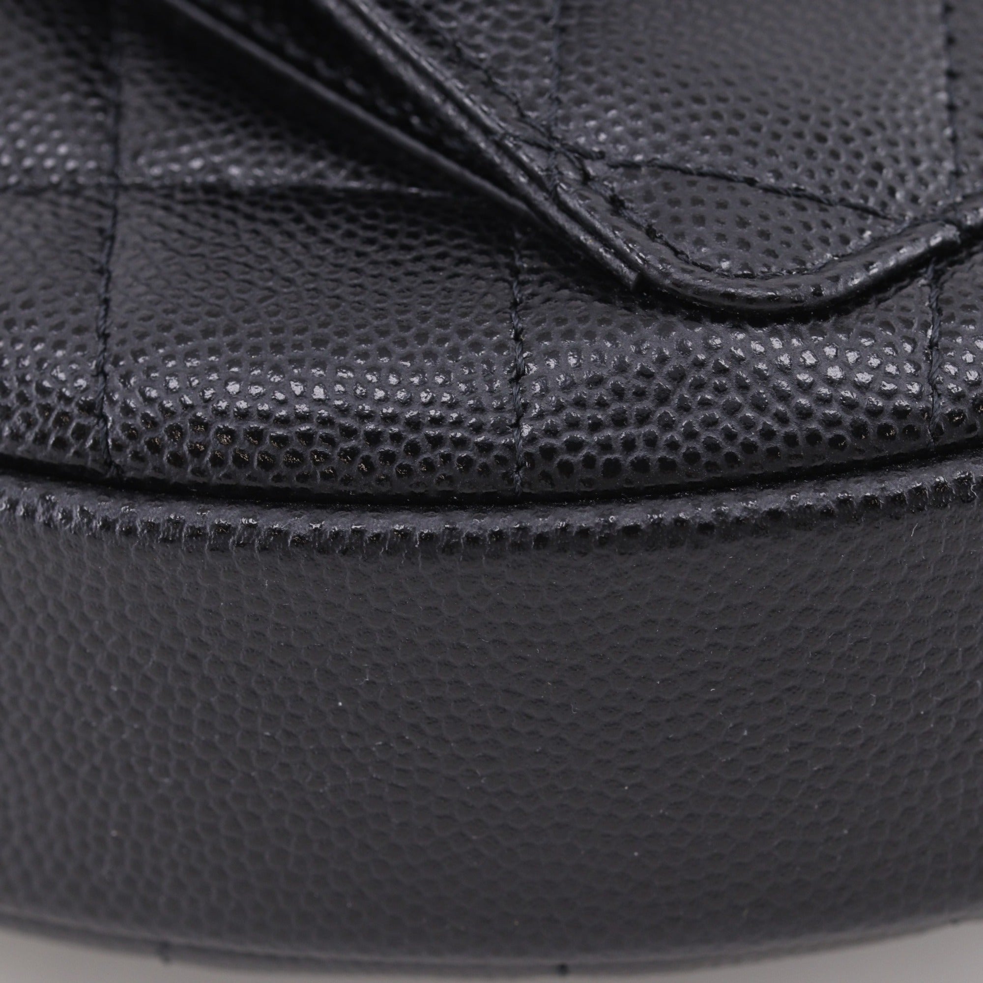 Chanel Matelasse Black Grained Calfskin Handbag (Pre-Owned)