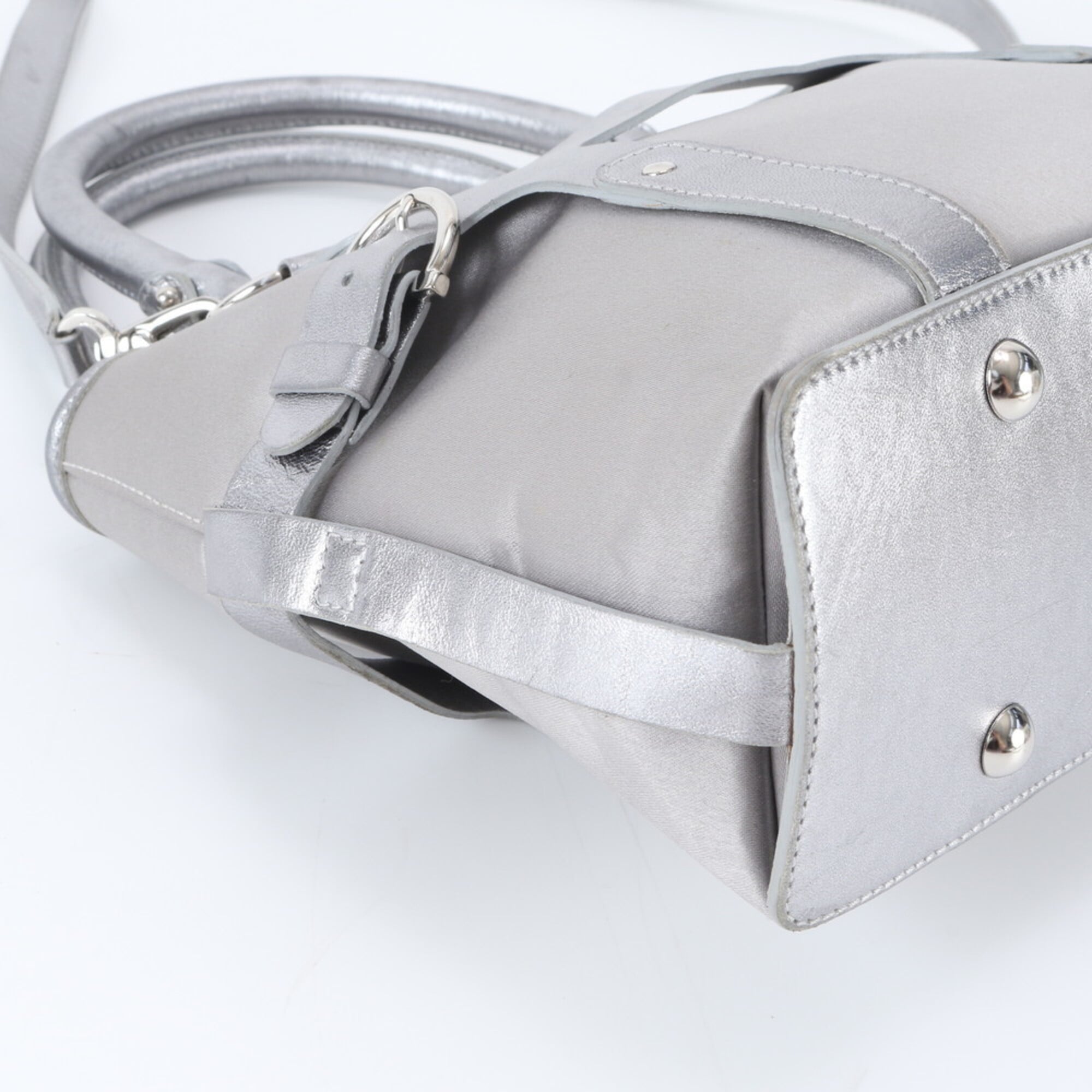 Salvatore Ferragamo Silver Leather Handbag Shoulder Bag Tote Bag (Pre-Owned)