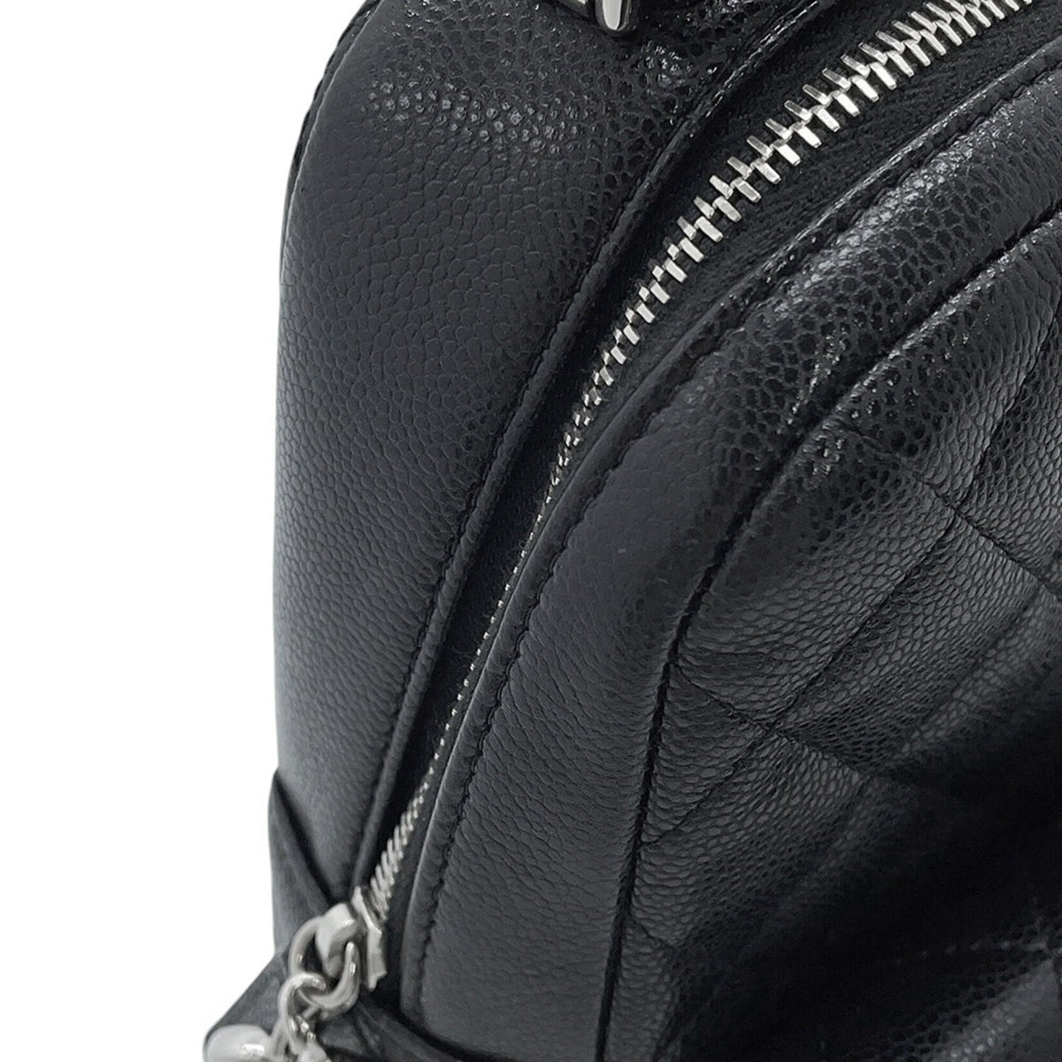 Chanel Matelasse Black Grained Calfskin Backpack Handbag Shoulder Bag (Pre-Owned)