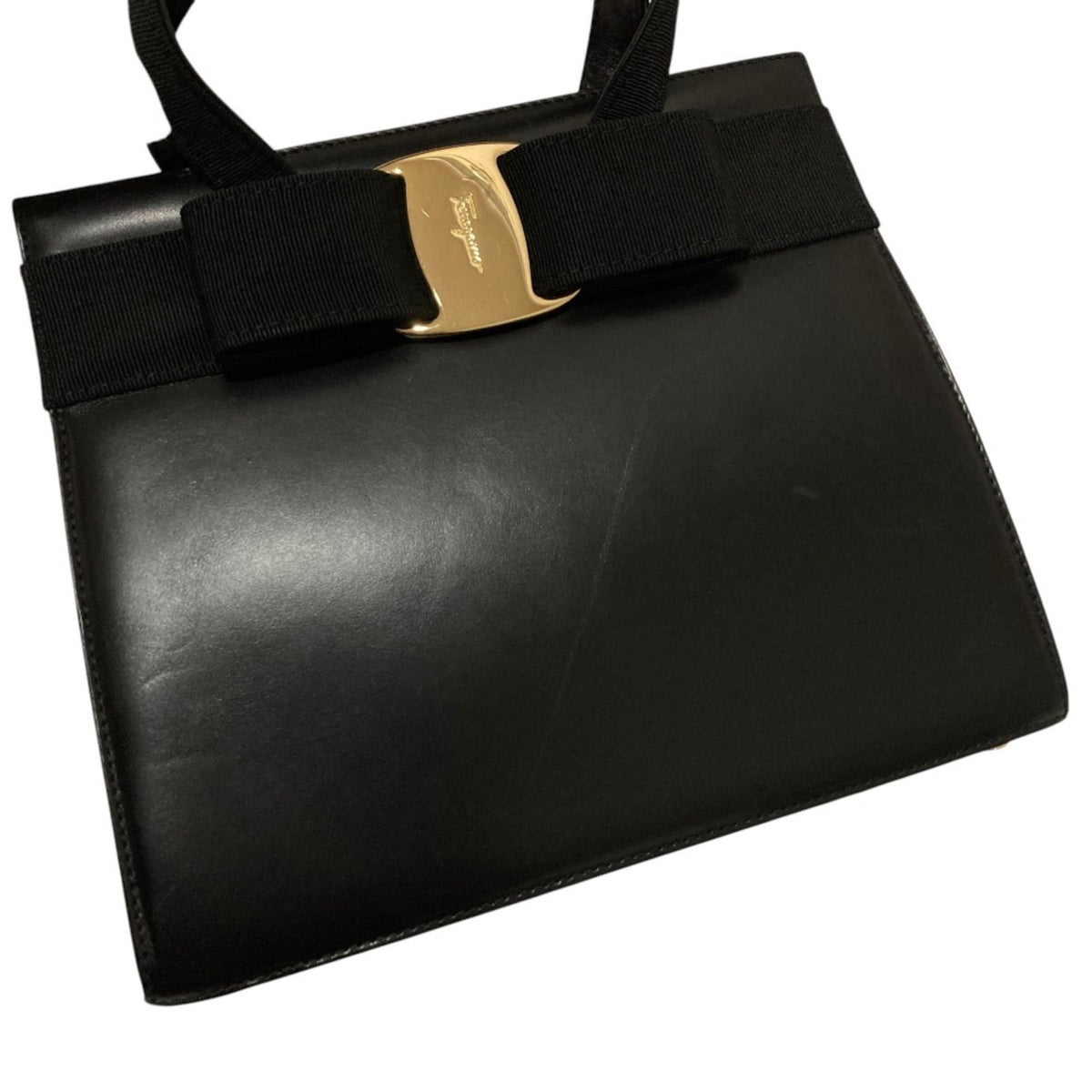 Salvatore Ferragamo Black Leather Handbag (Pre-Owned)