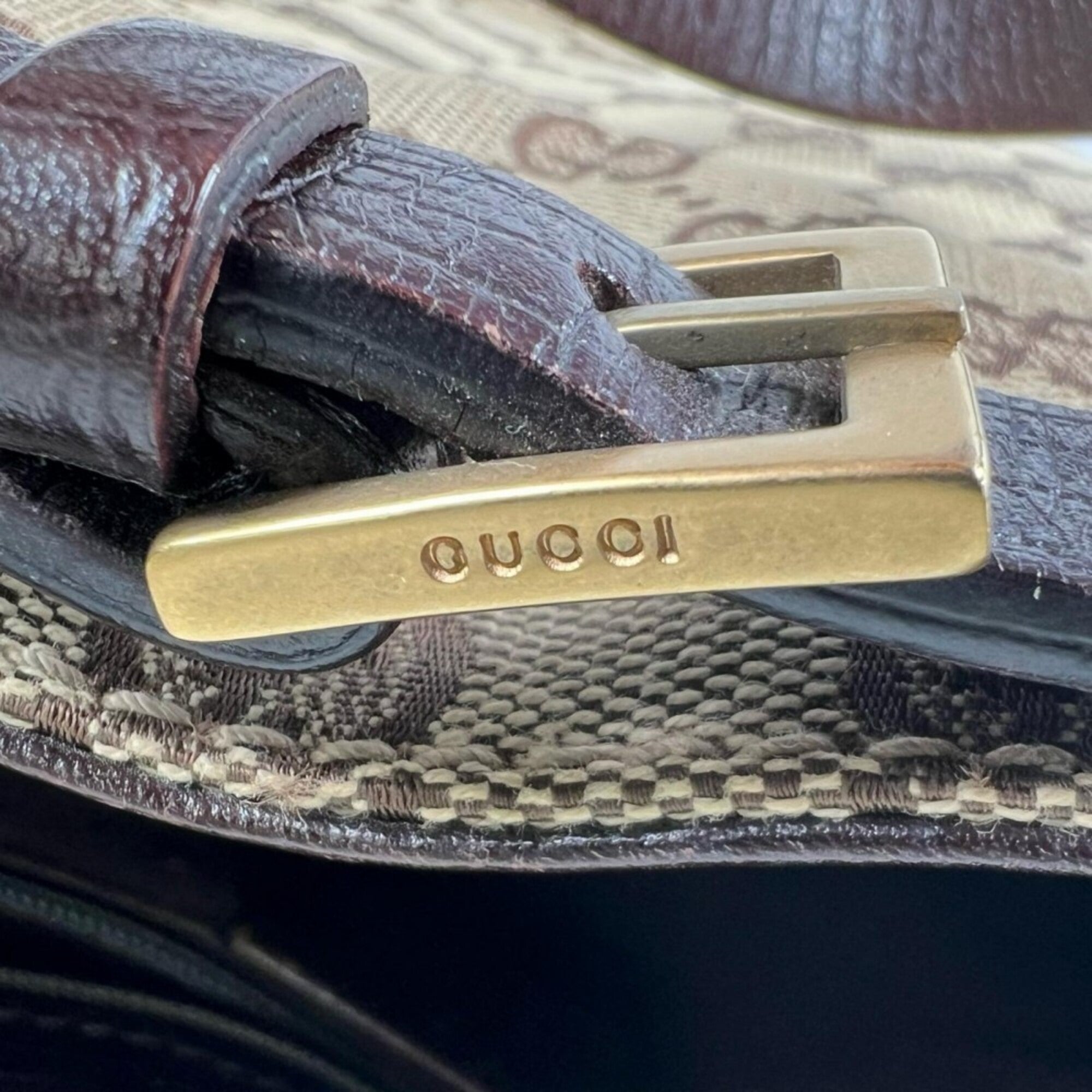 Gucci Brown Gg Canvas Handbag (Pre-Owned)