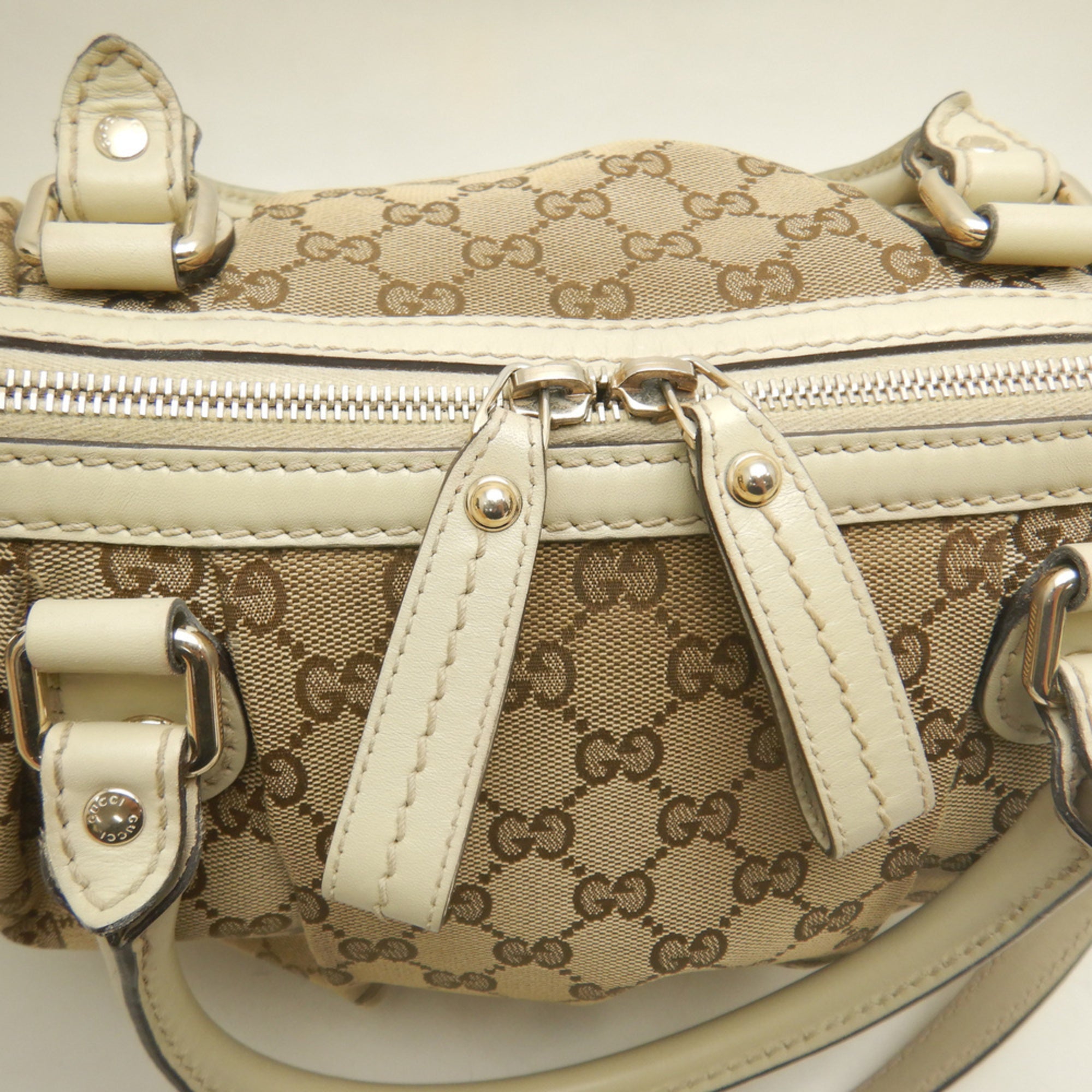 Gucci Beige Gg Canvas Leather Handbag (Pre-Owned)
