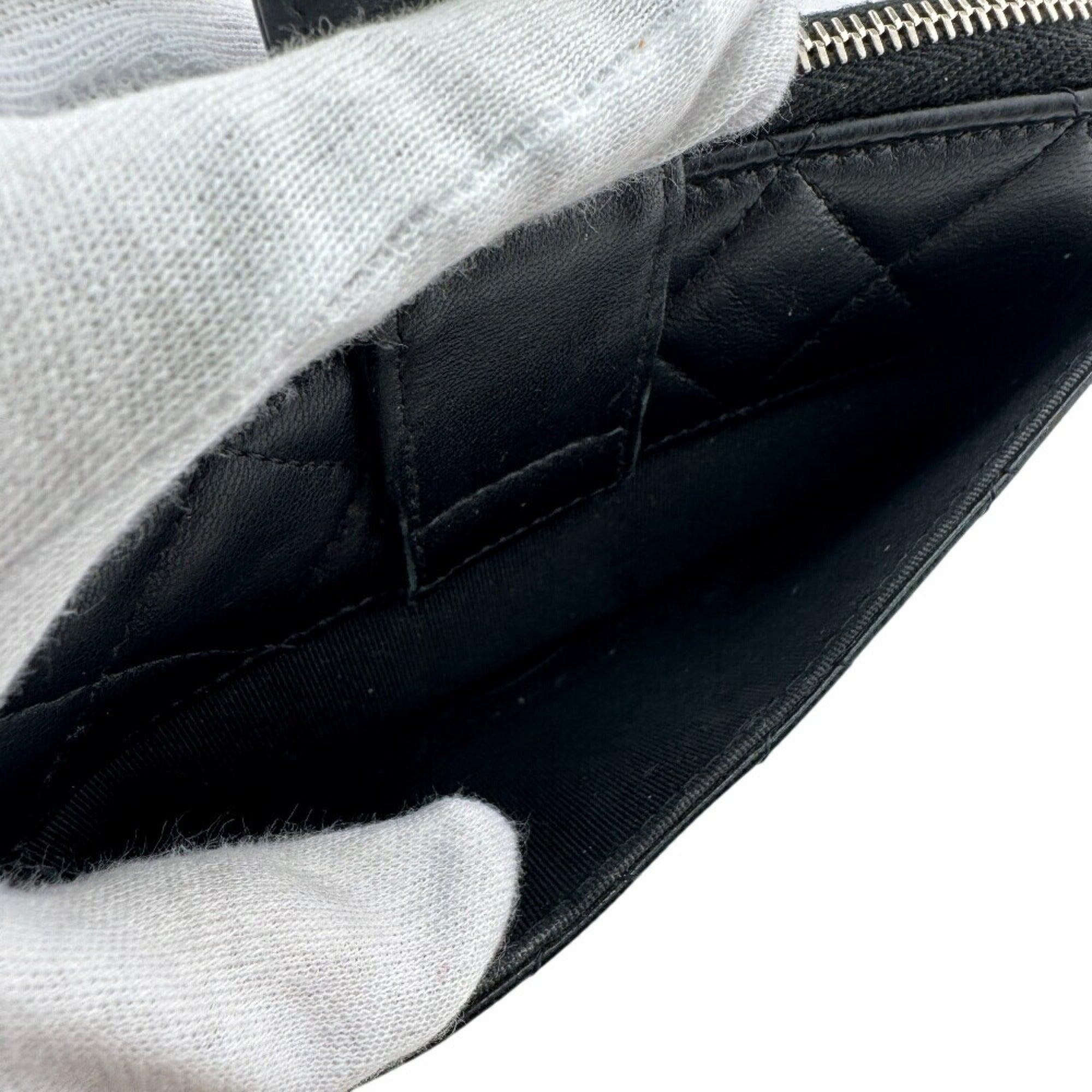 Chanel Black Leather (Pre-Owned)