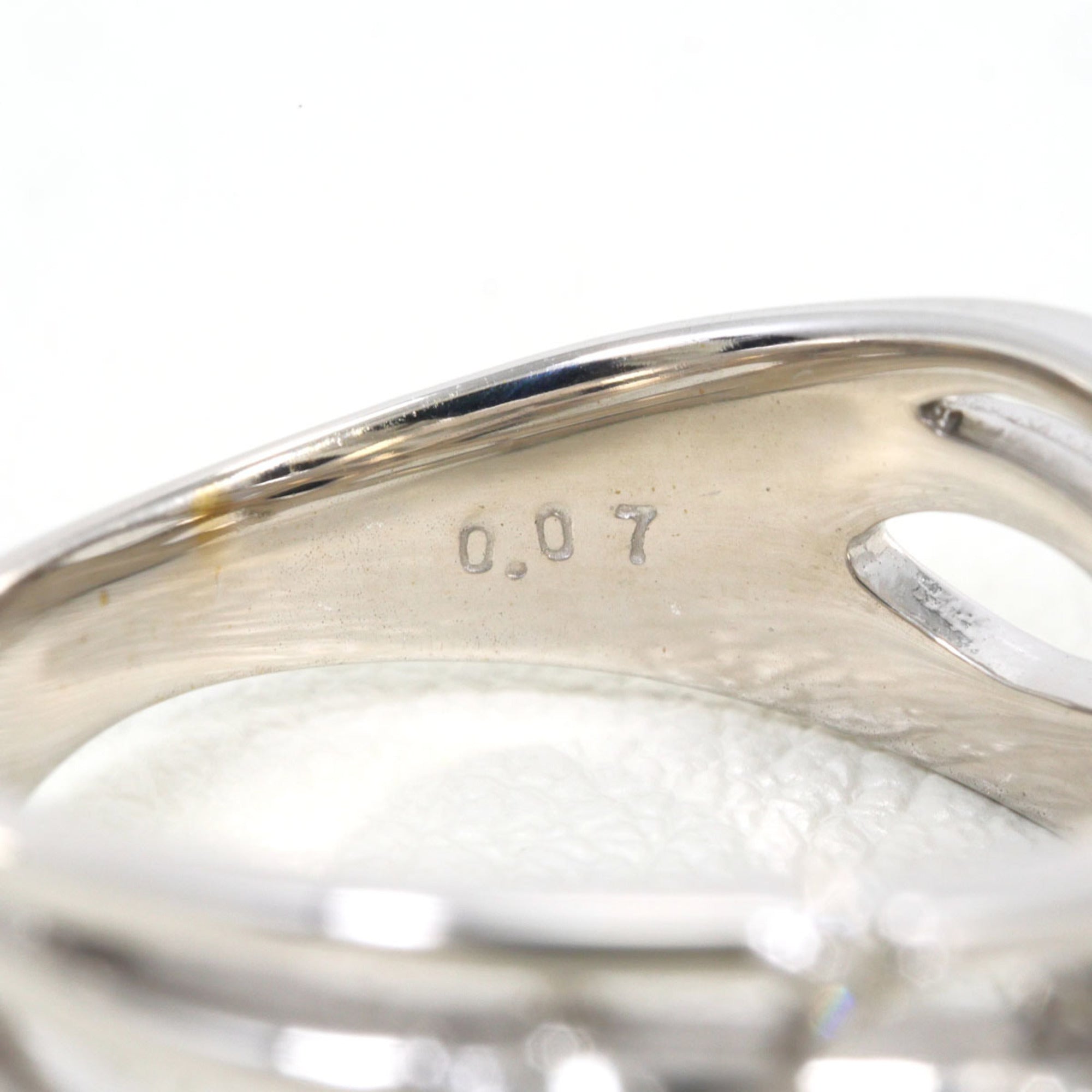 Unbranded White Gold White Gold (18K) Band Ring (Pre-Owned)
