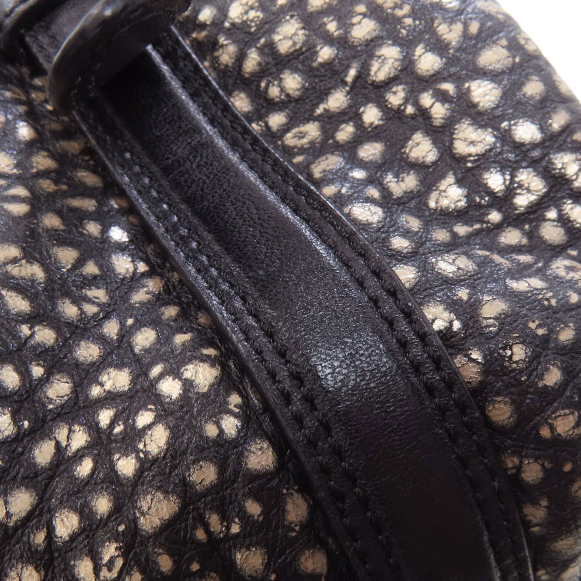Loewe Black Leather Handbag (Pre-Owned)