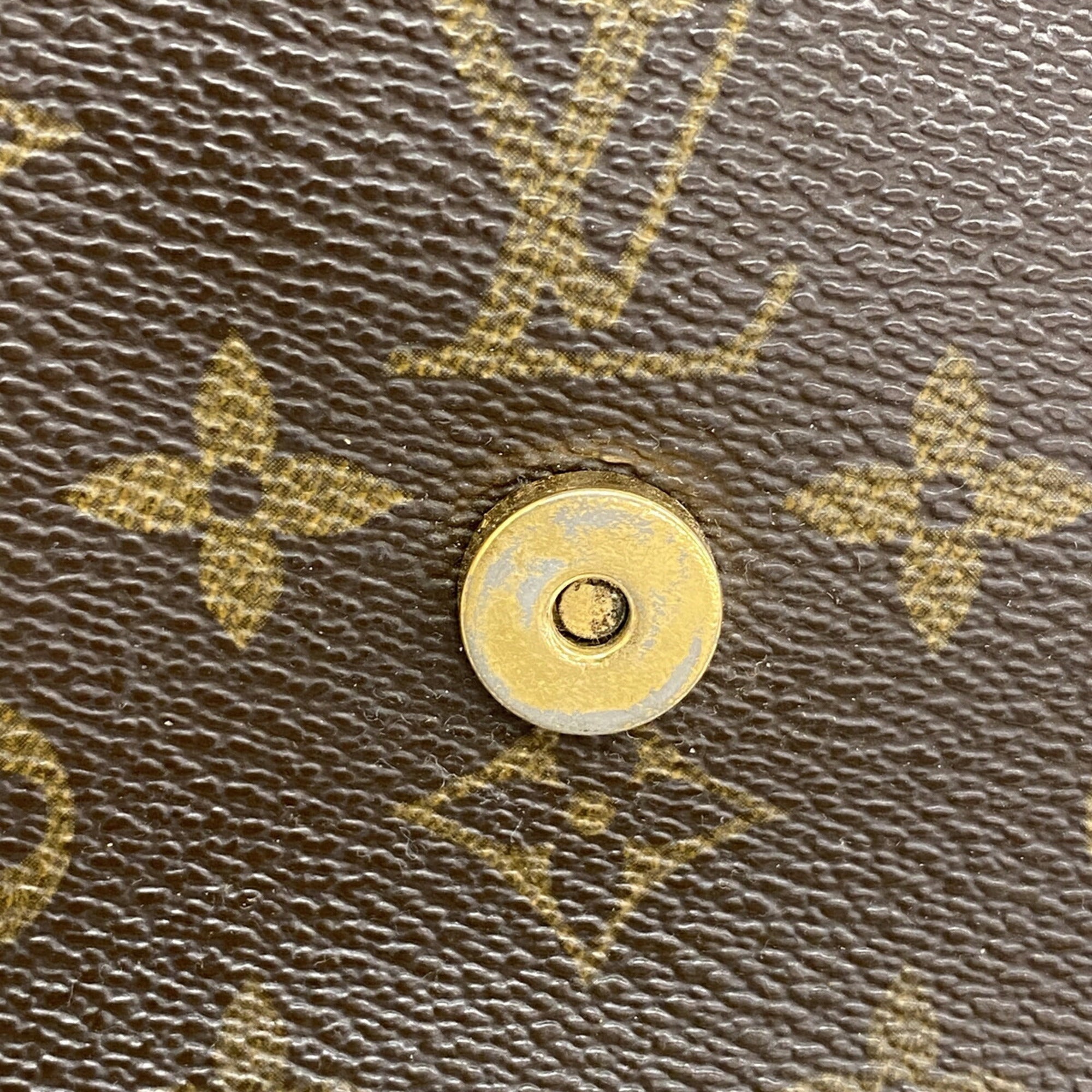 Louis Vuitton Brown Shoulder Bag (Pre-Owned)