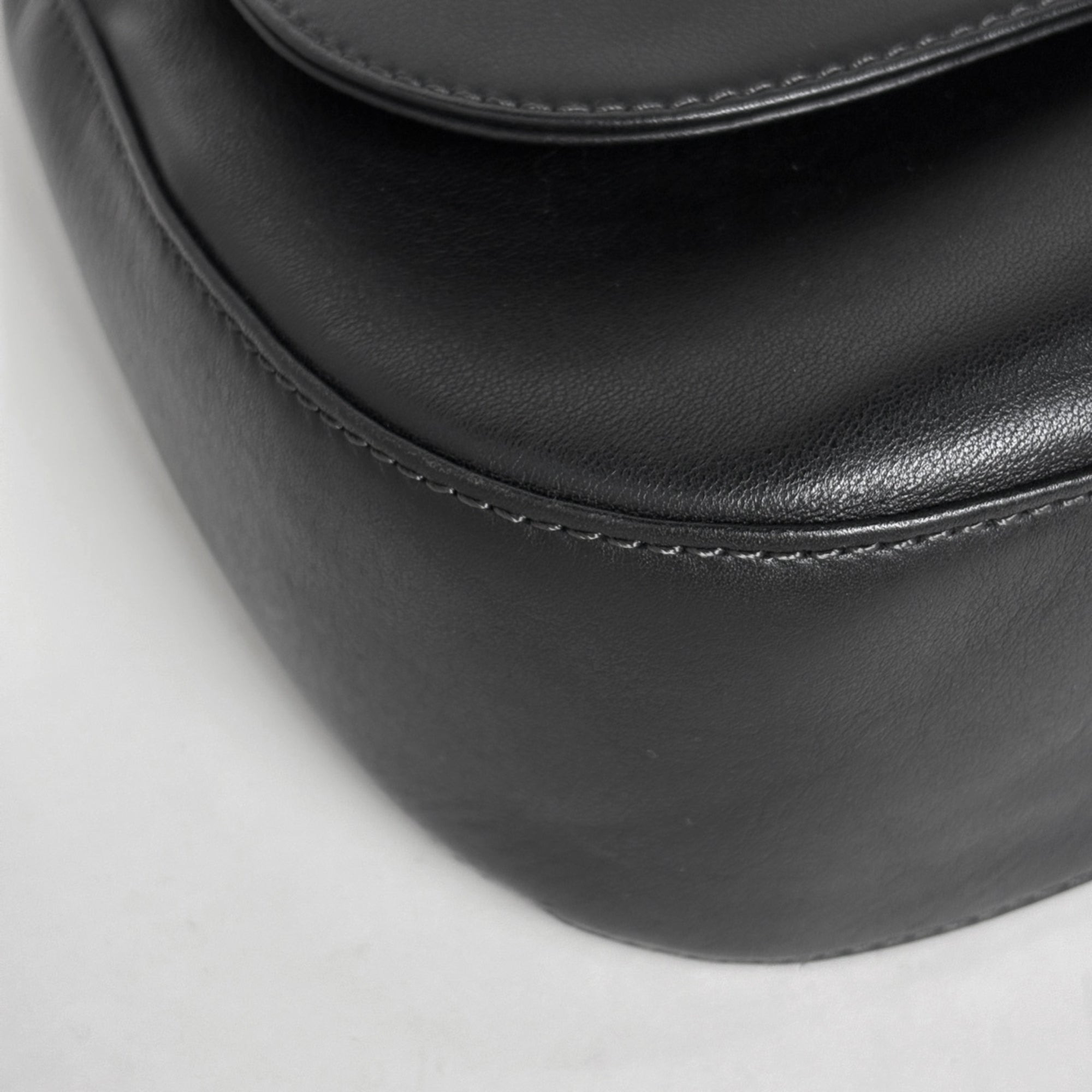 Loewe Black Leather Handbag Shoulder Bag (Pre-Owned)