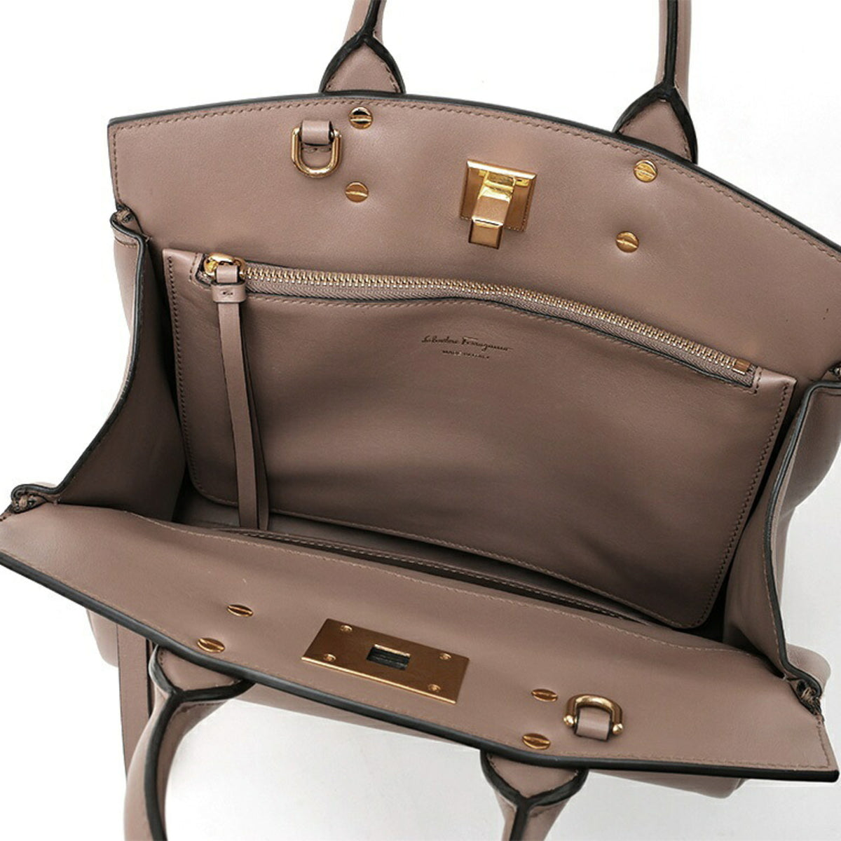 Salvatore Ferragamo Grayish Leather Handbag Shoulder Bag (Pre-Owned)