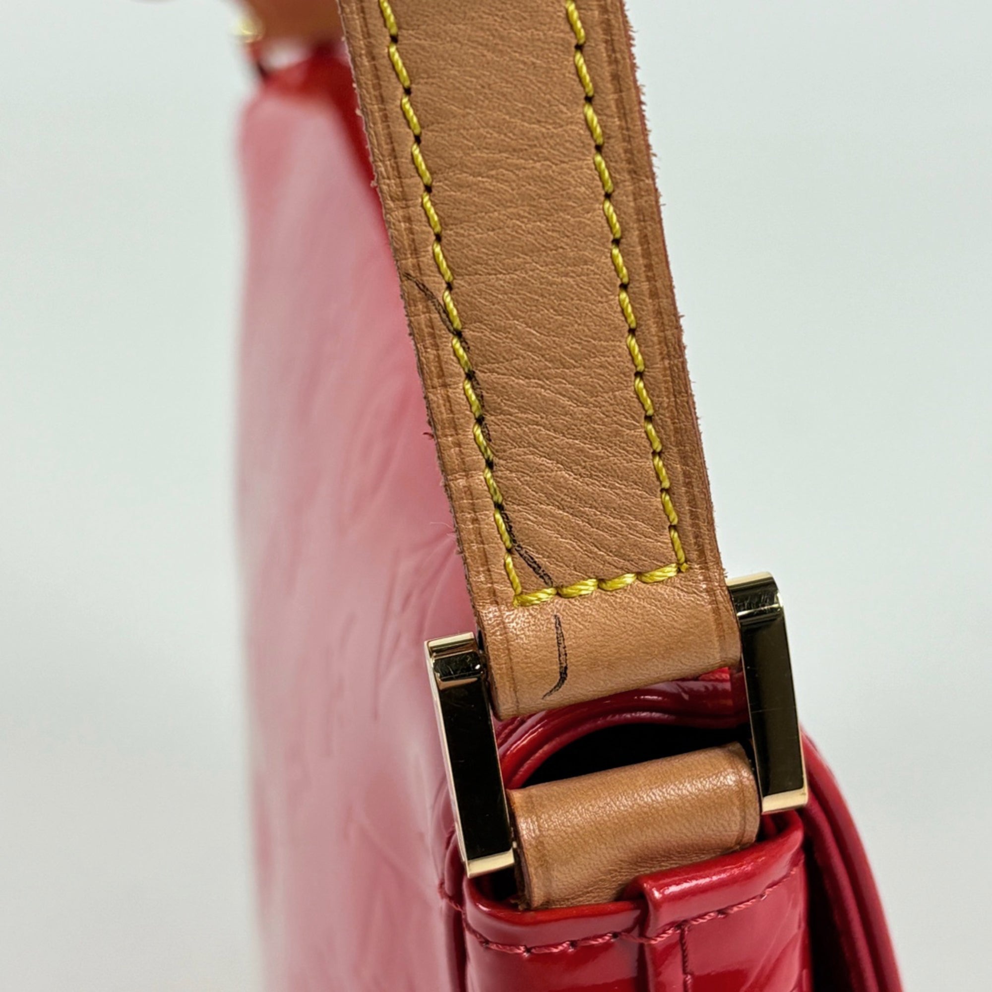 Louis Vuitton Red Color Rouge Monogram Vernis Shoulder Bag (Pre-Owned)