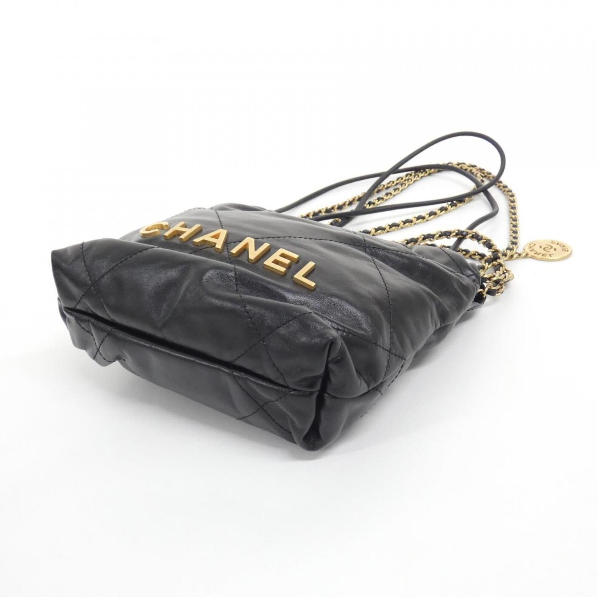 Chanel Black Handbag (Pre-Owned)