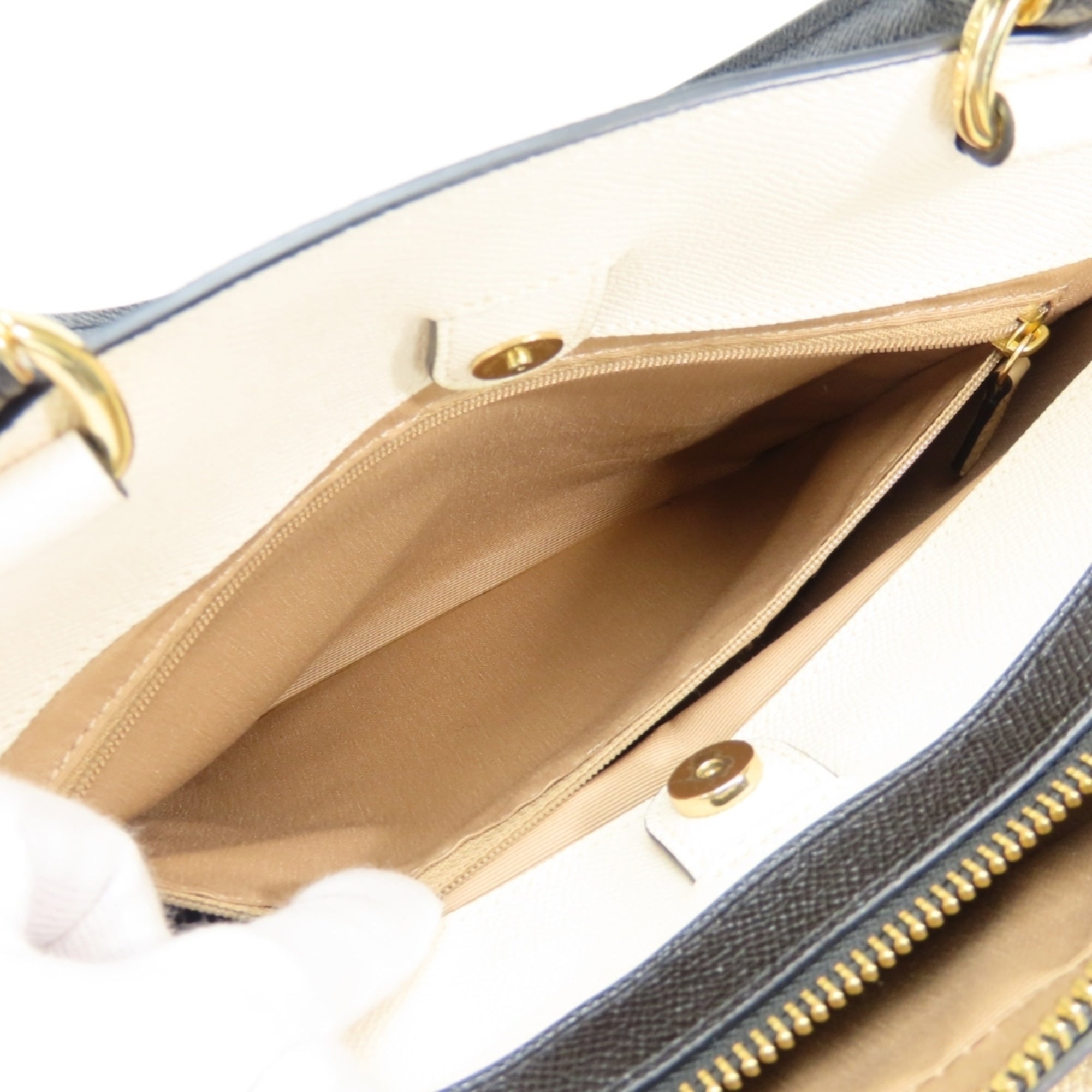 Coach Beige Black Ivory Leather Handbag (Pre-Owned)