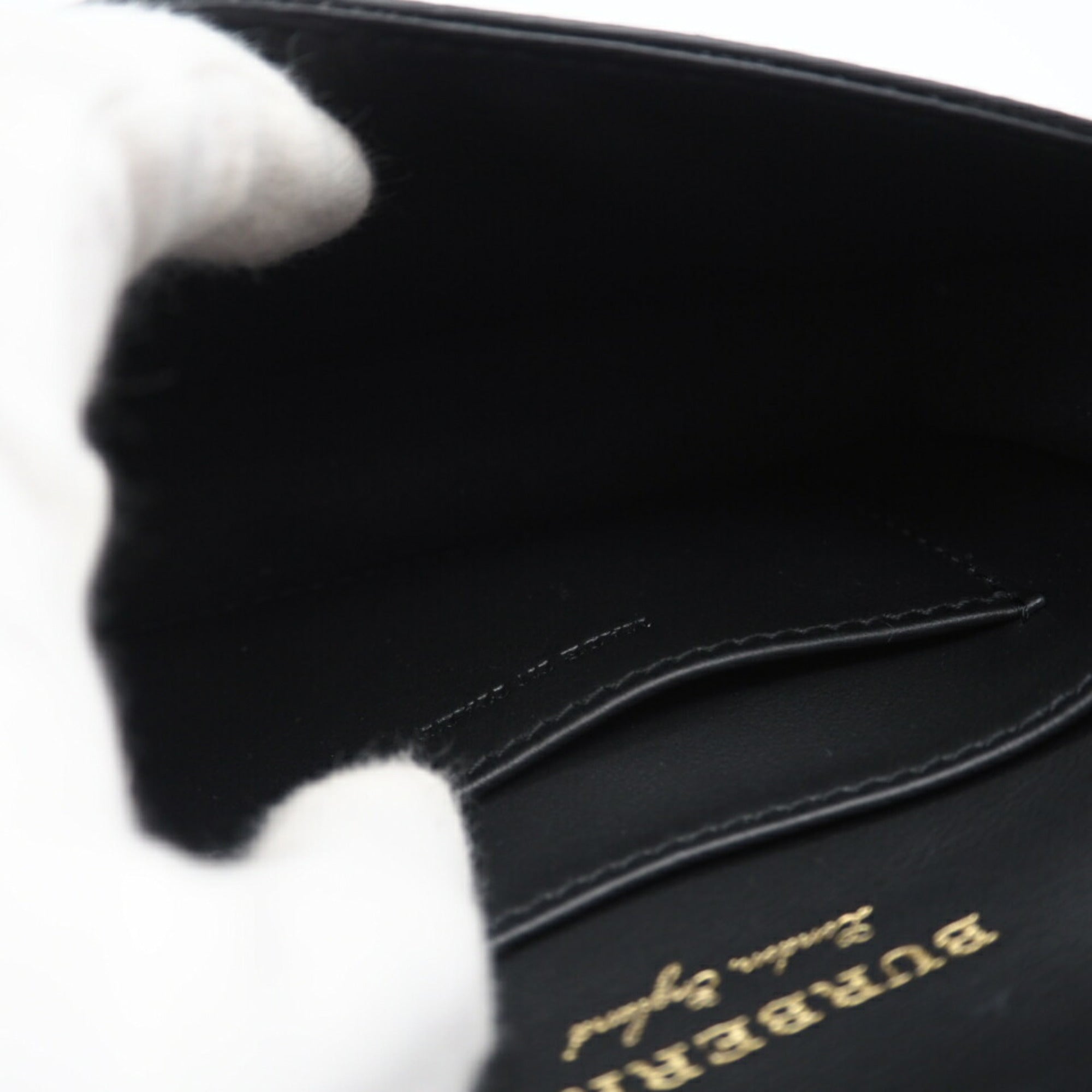 Burberry Black Leather Shoulder Bag (Pre-Owned)