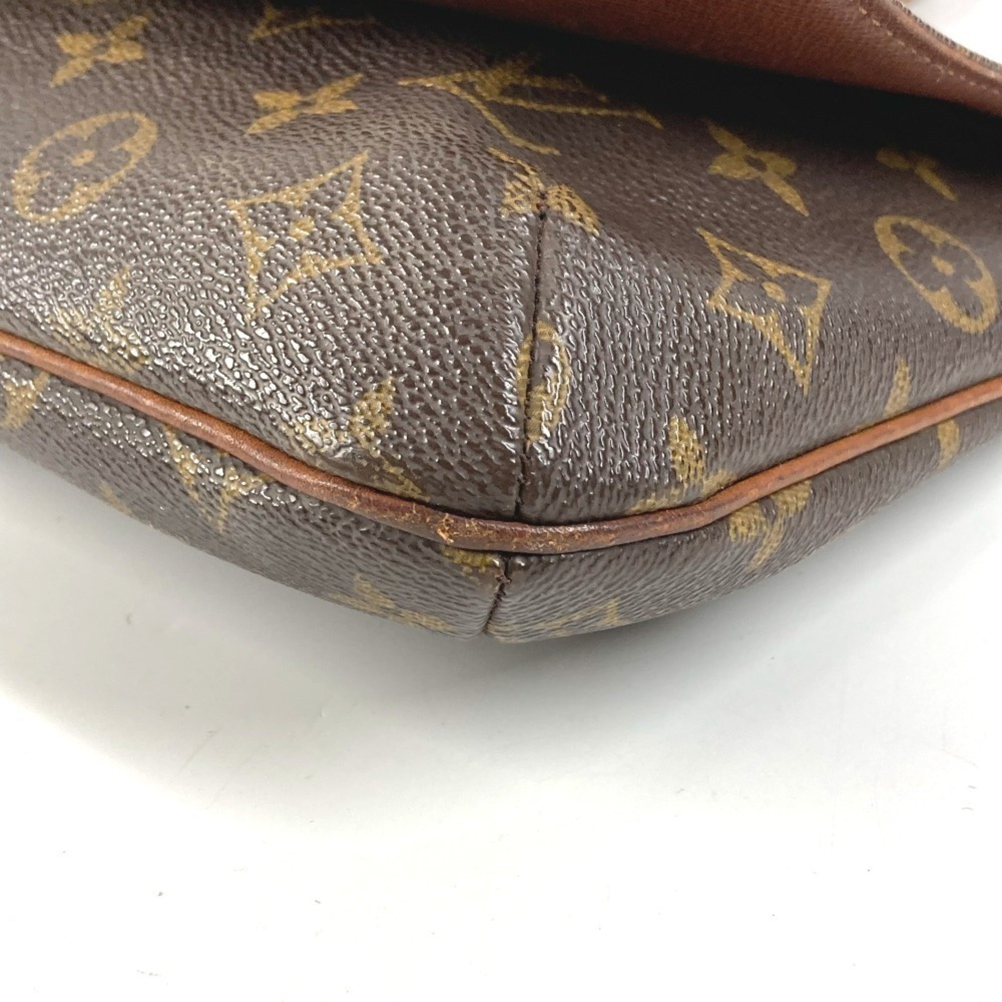 Louis Vuitton Brown Monogram Monogram Shoulder Bag (Pre-Owned)