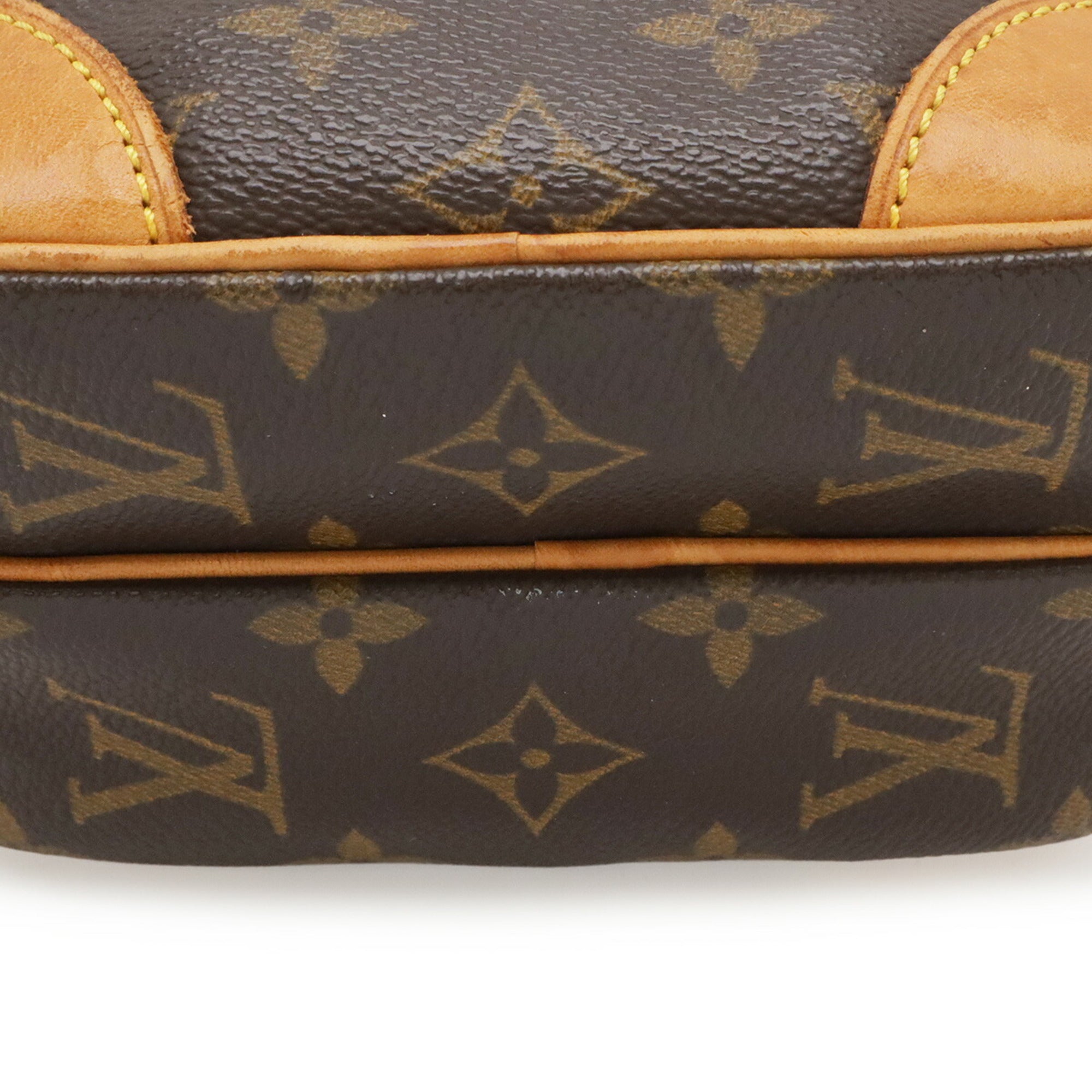 Louis Vuitton Brown Monogram Canvas Pochette Shoulder Bag (Pre-Owned)
