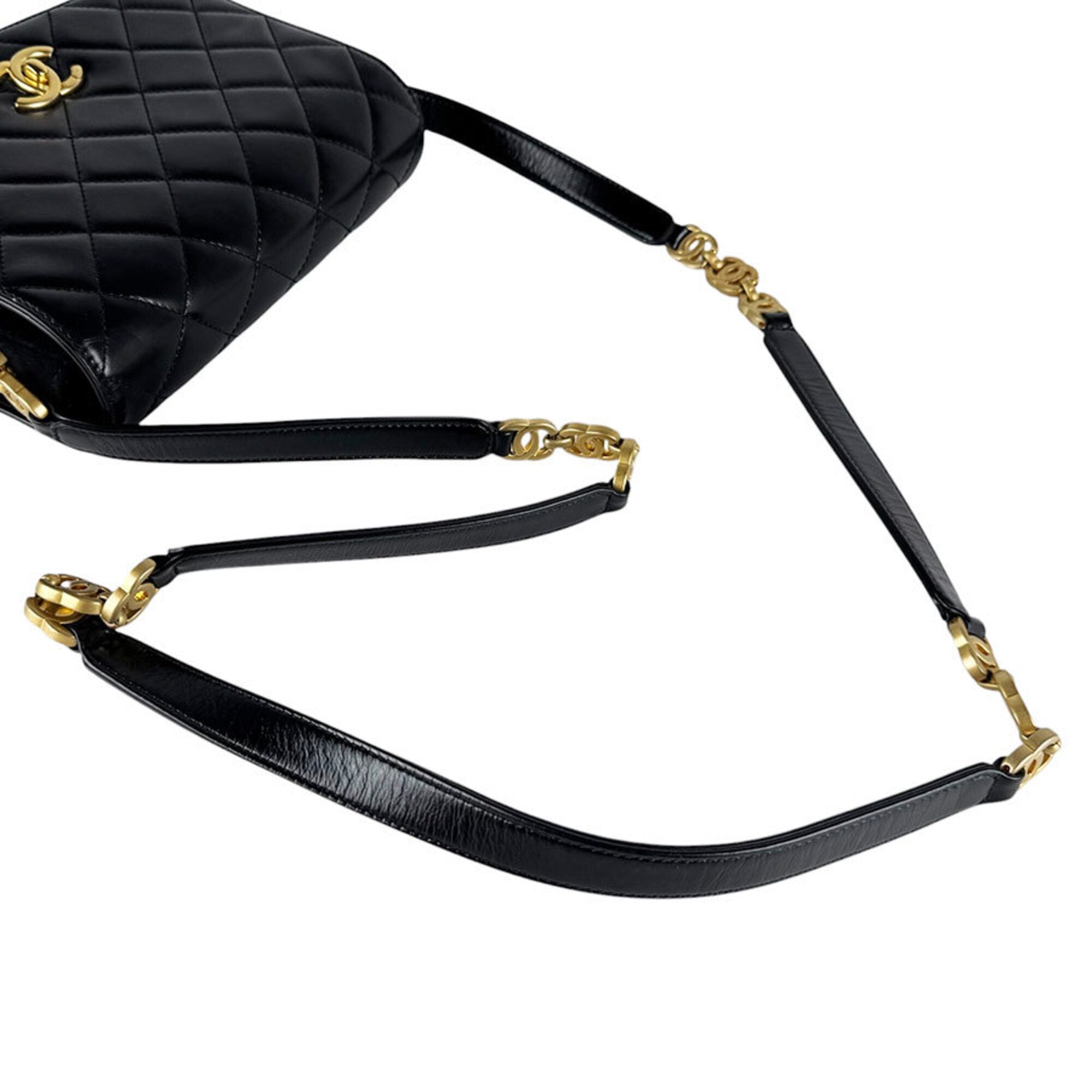 Chanel Black Leather Suede Messenger Bag Shoulder Bag (Pre-Owned)