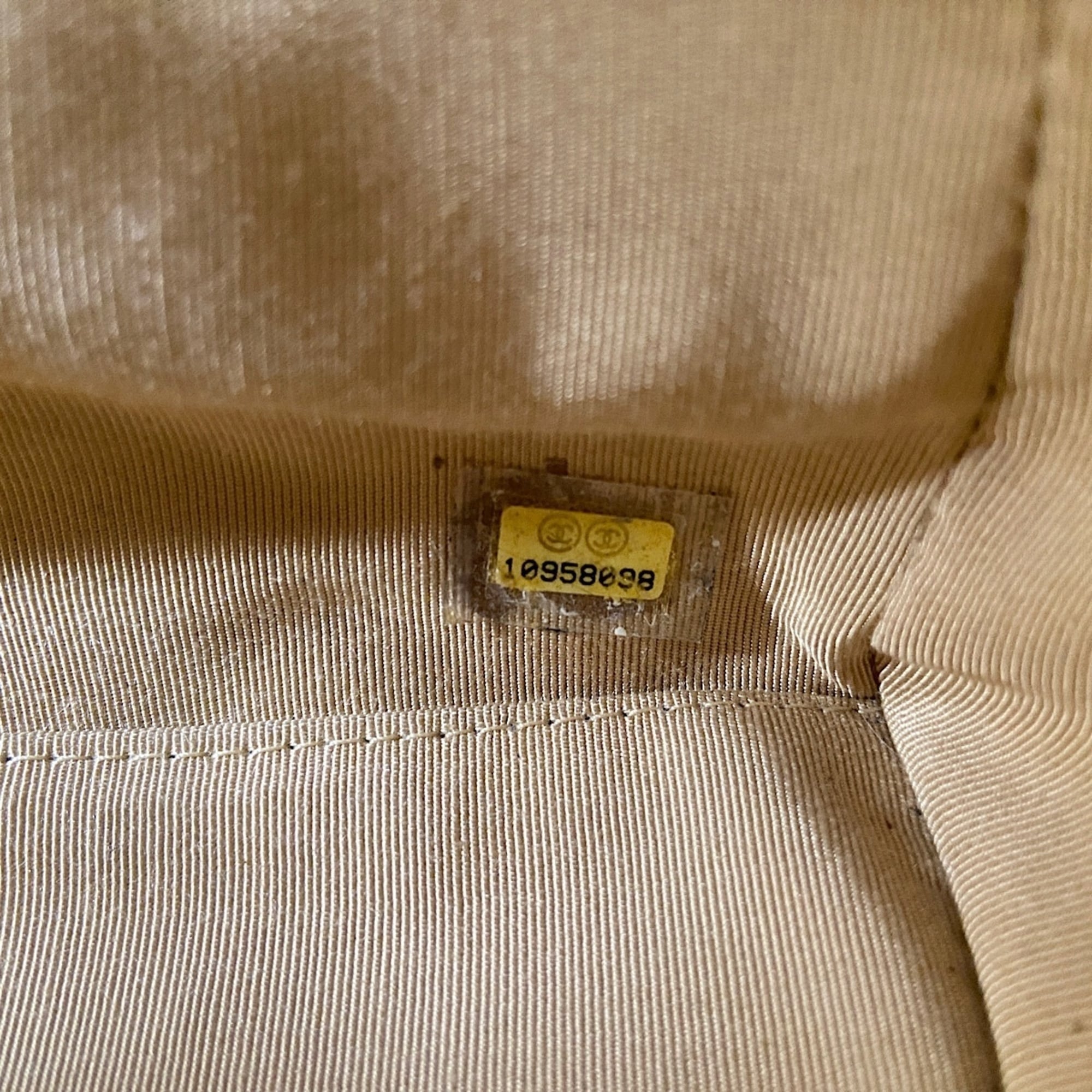 Chanel Beige Handbag (Pre-Owned)