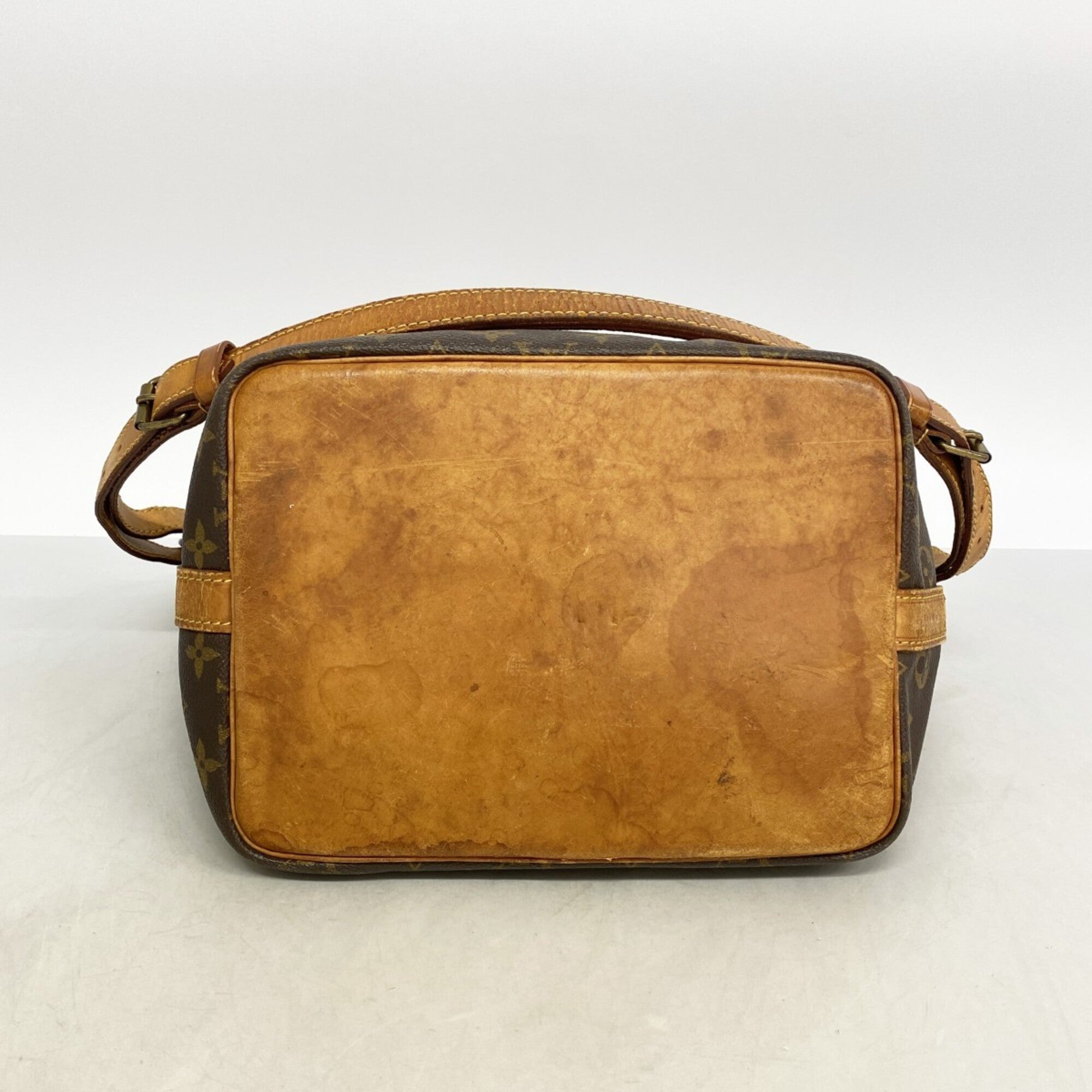 Louis Vuitton Brown Shoulder Bag (Pre-Owned)