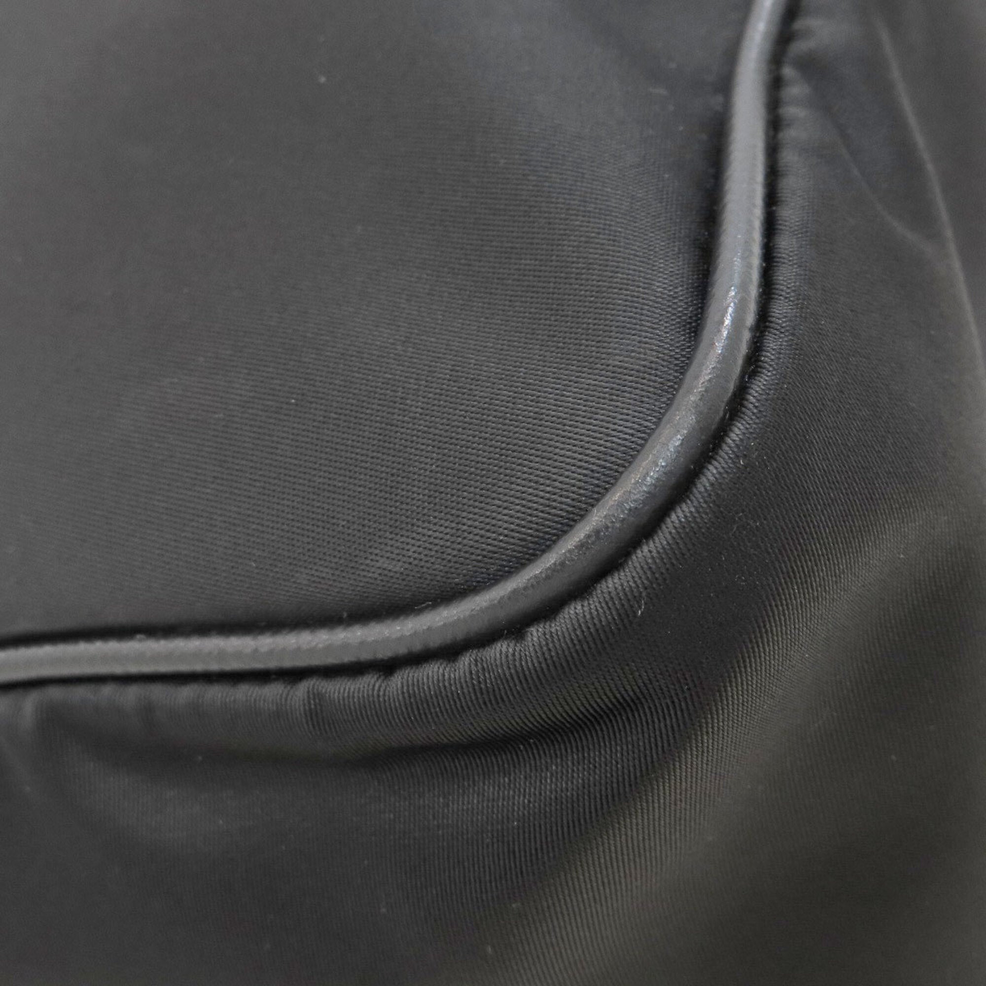 Prada Black Nylon Shoulder Bag (Pre-Owned)