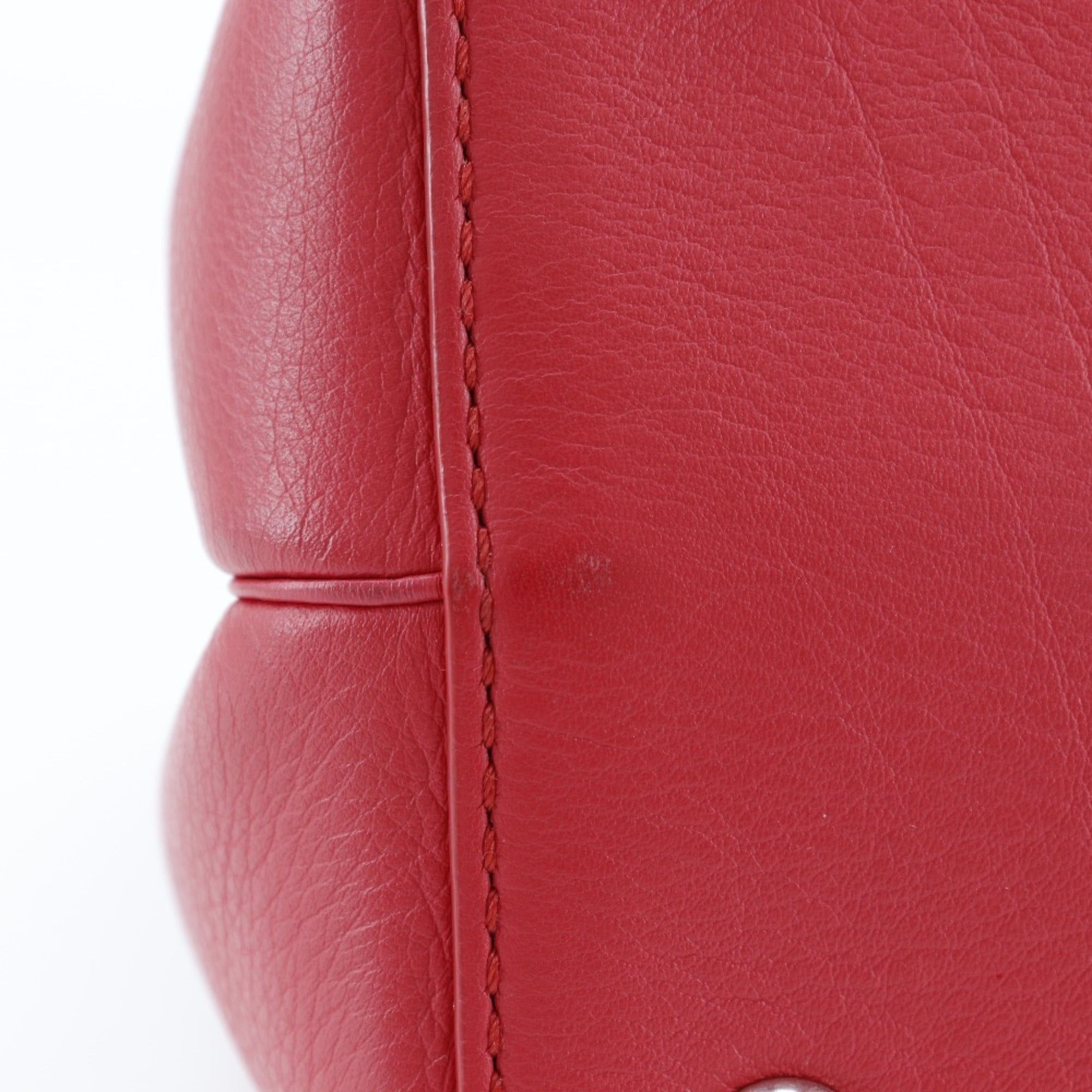 Fendi Red Color Leather Handbag (Pre-Owned)