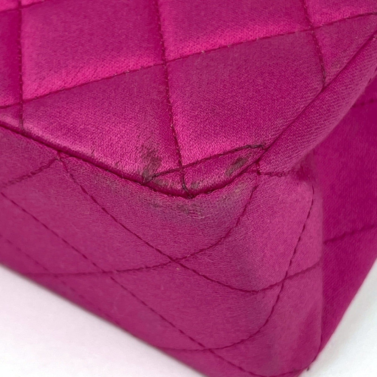 Chanel Pink Satin Leather Shoulder Bag (Pre-Owned)