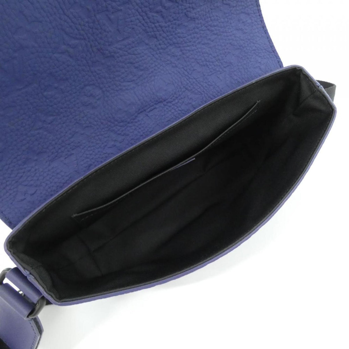 Louis Vuitton Blue Nuit Leather Shoulder Bag (Pre-Owned)