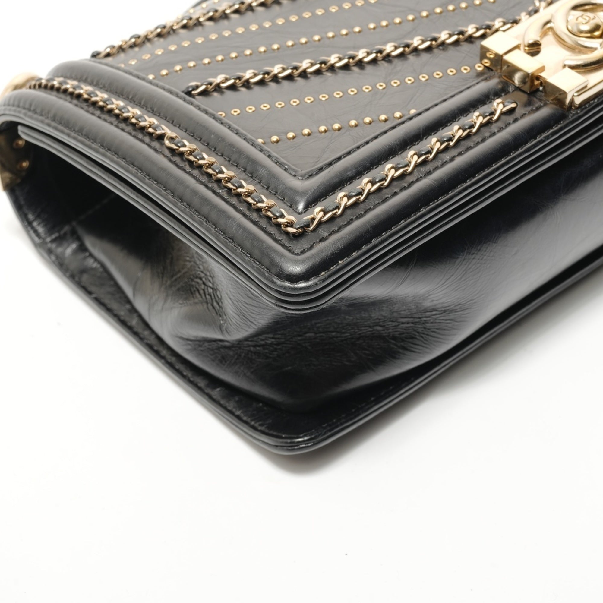 Chanel Boy Chanel Black Shoulder Bag (Pre-Owned)