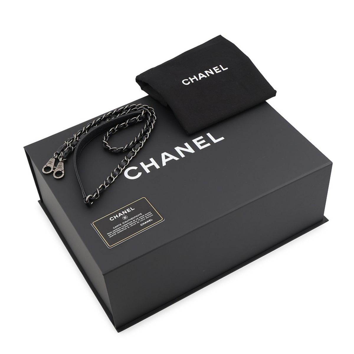 Chanel Black Grained Calfskin Handbag (Pre-Owned)