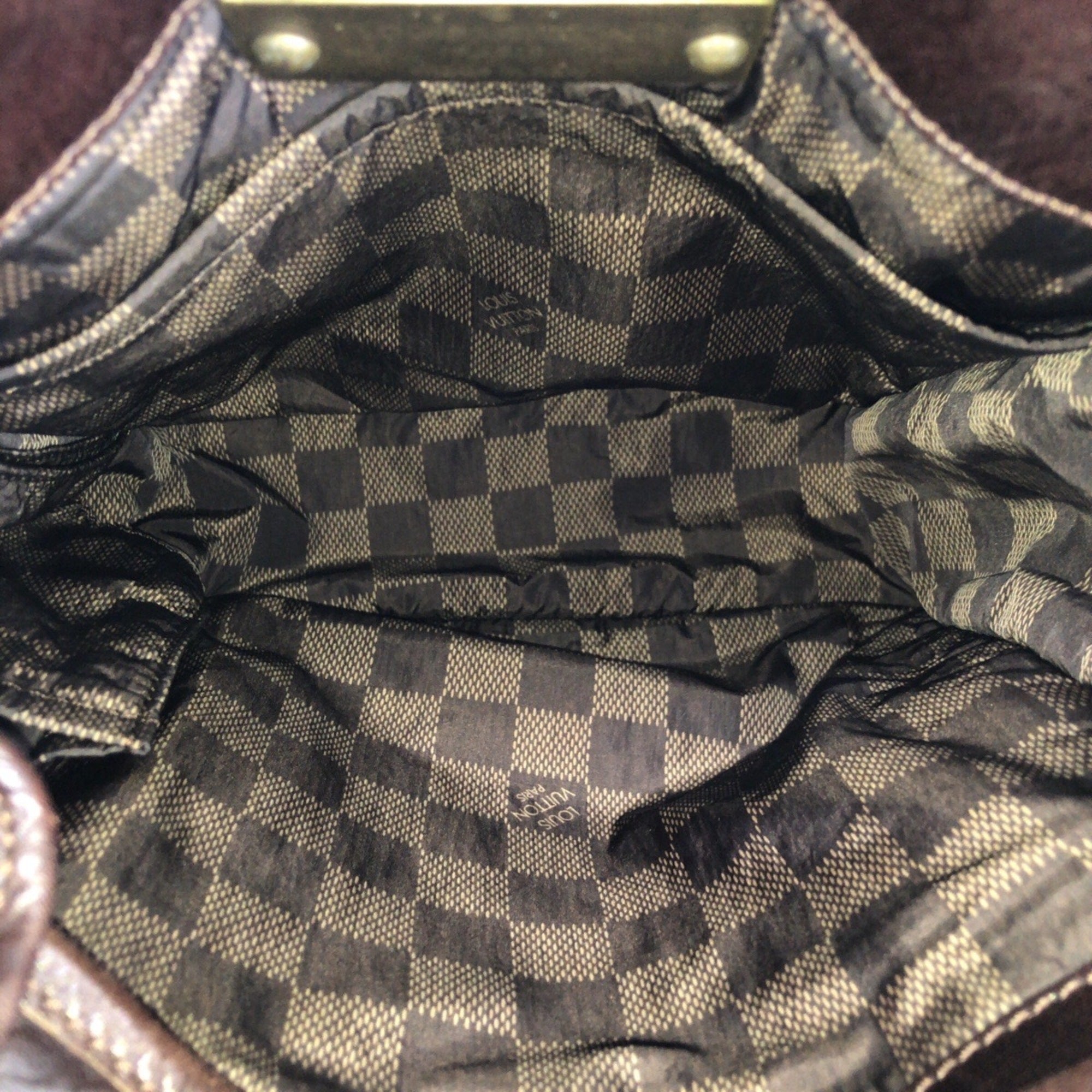 Louis Vuitton Brown Leather Messenger Bag Shoulder Bag (Pre-Owned)