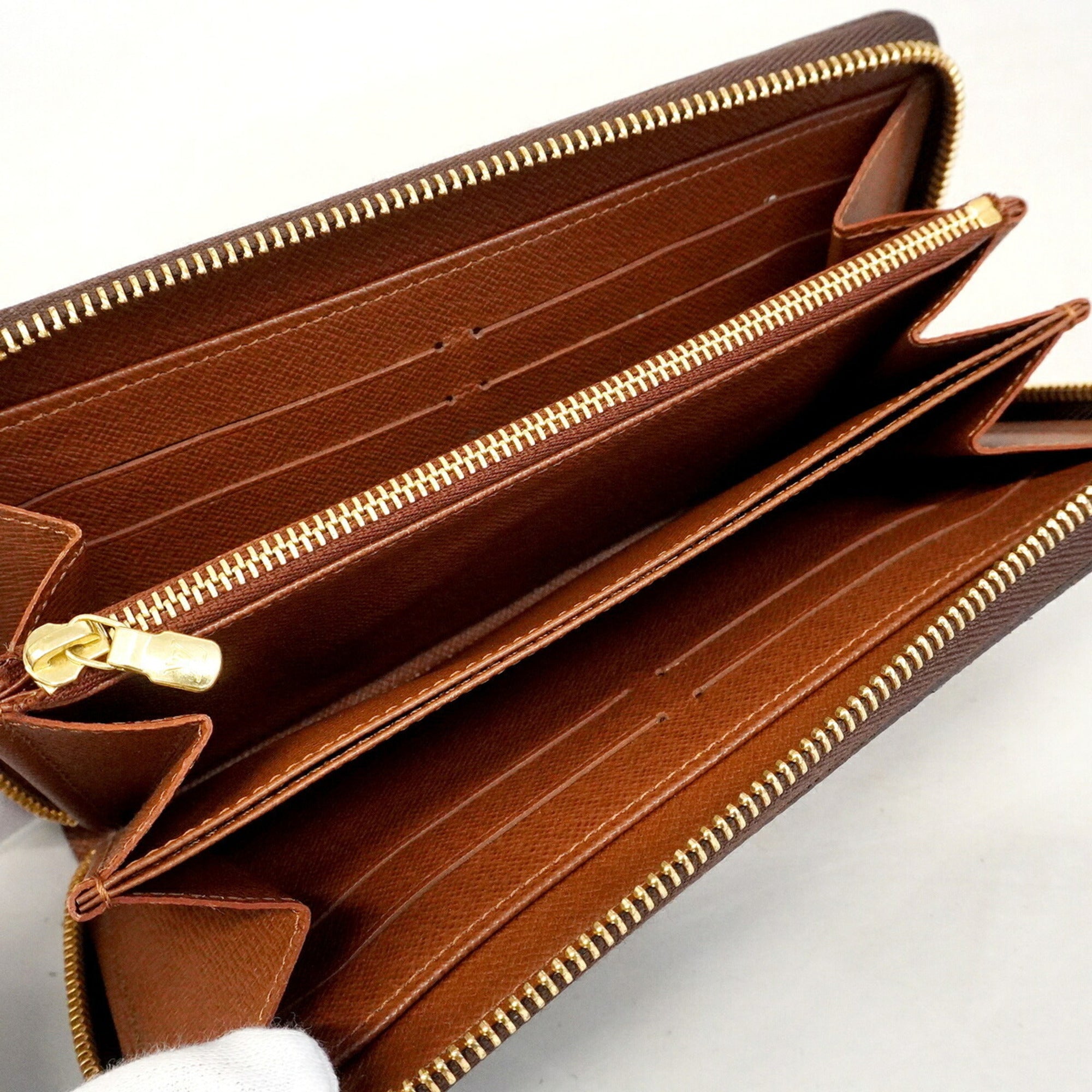 Louis Vuitton Brown Long Wallet (Bi-Fold) (Pre-Owned)