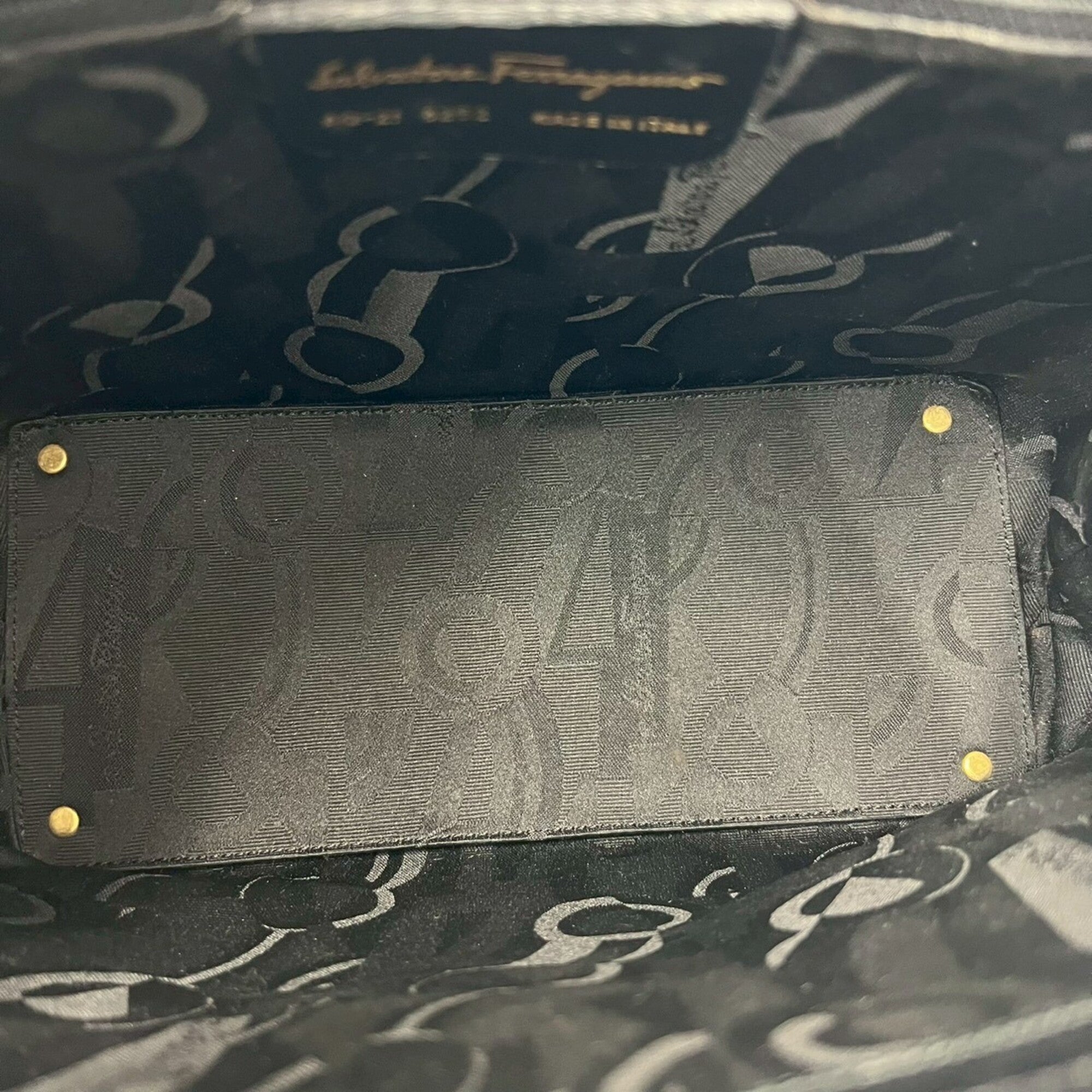 Salvatore Ferragamo Black Leather Handbag Tote Bag (Pre-Owned)