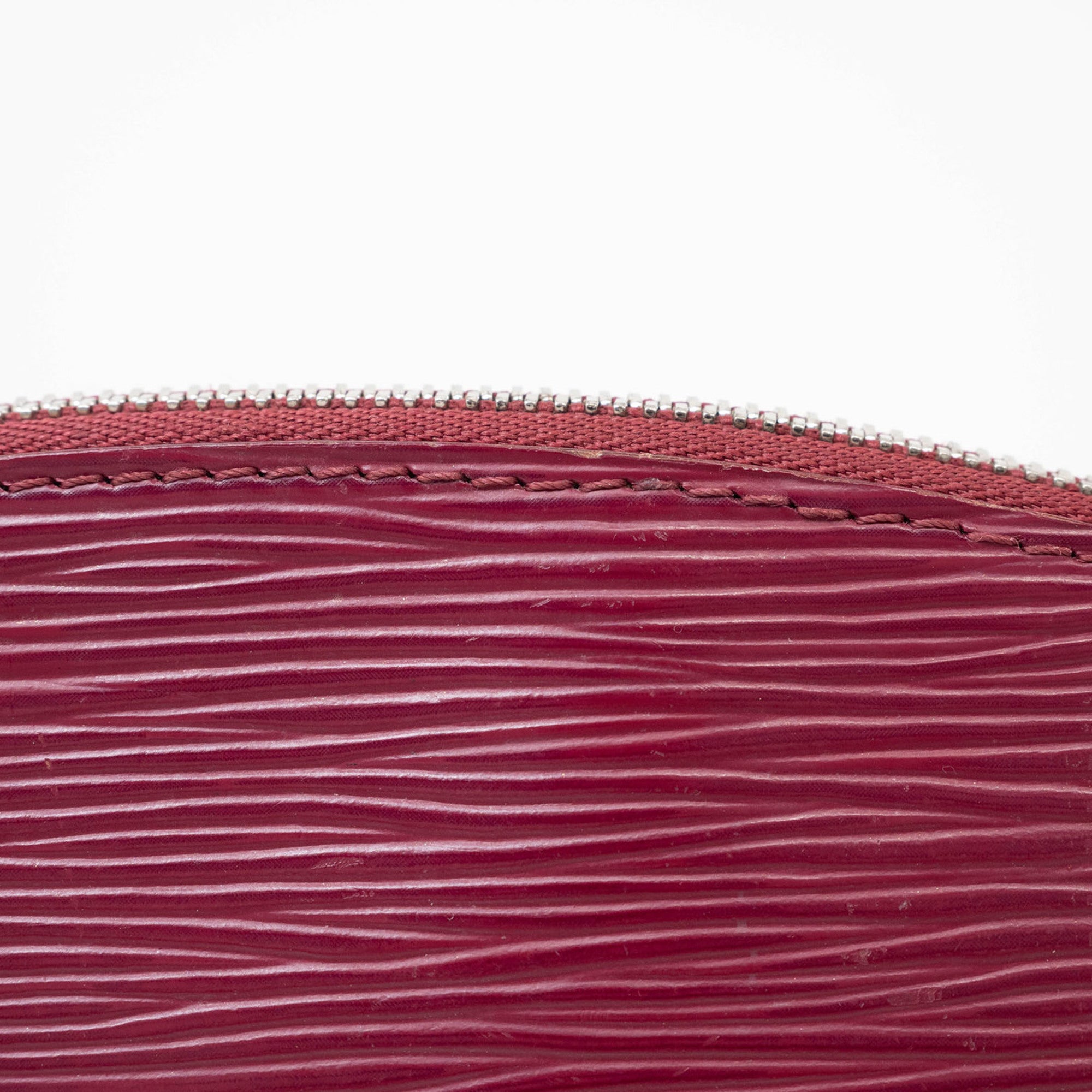 Louis Vuitton Epi Fuchsia Epi Leather Pouch (Pre-Owned)