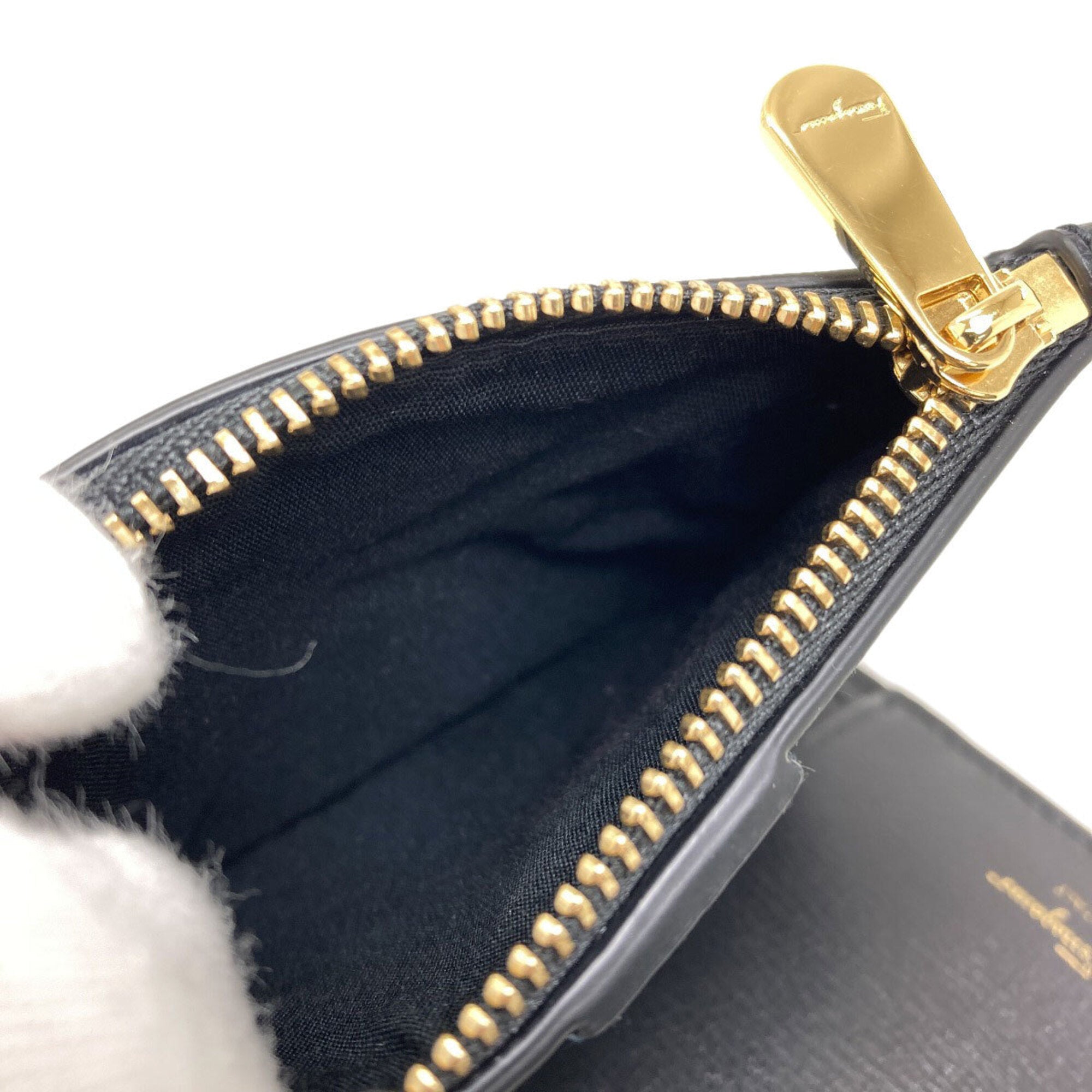 Salvatore Ferragamo Black Leather Wallet (Bi-Fold) (Pre-Owned)