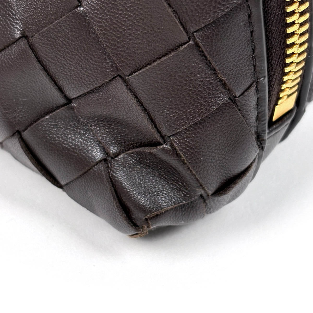 Bottega Veneta Intrecciato Brown Leather Pouch (Pre-Owned)