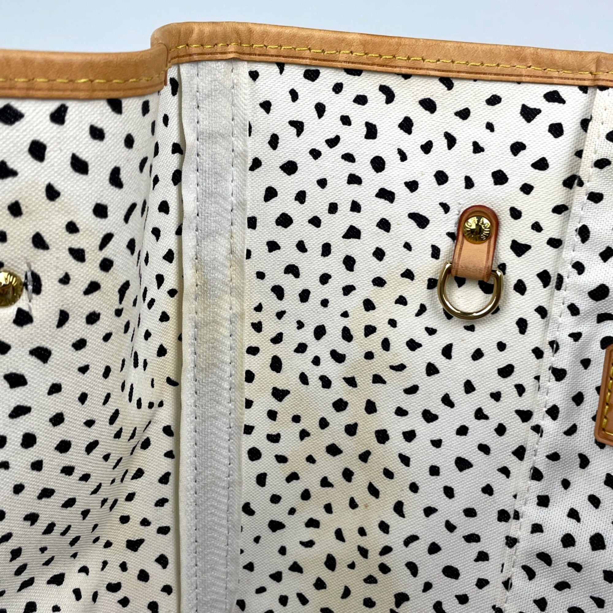 Louis Vuitton Blanc Brown White Monogram Shoulder Bag Tote Bag (Pre-Owned)