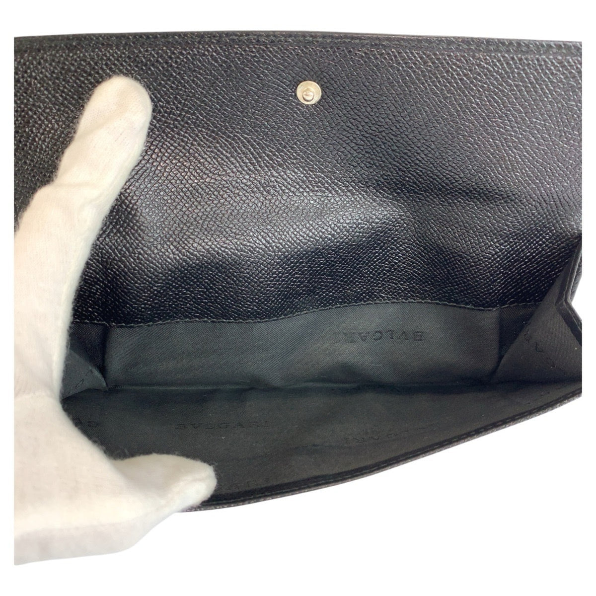 Bvlgari Black Leather Long Wallet (Bi-Fold) (Pre-Owned)