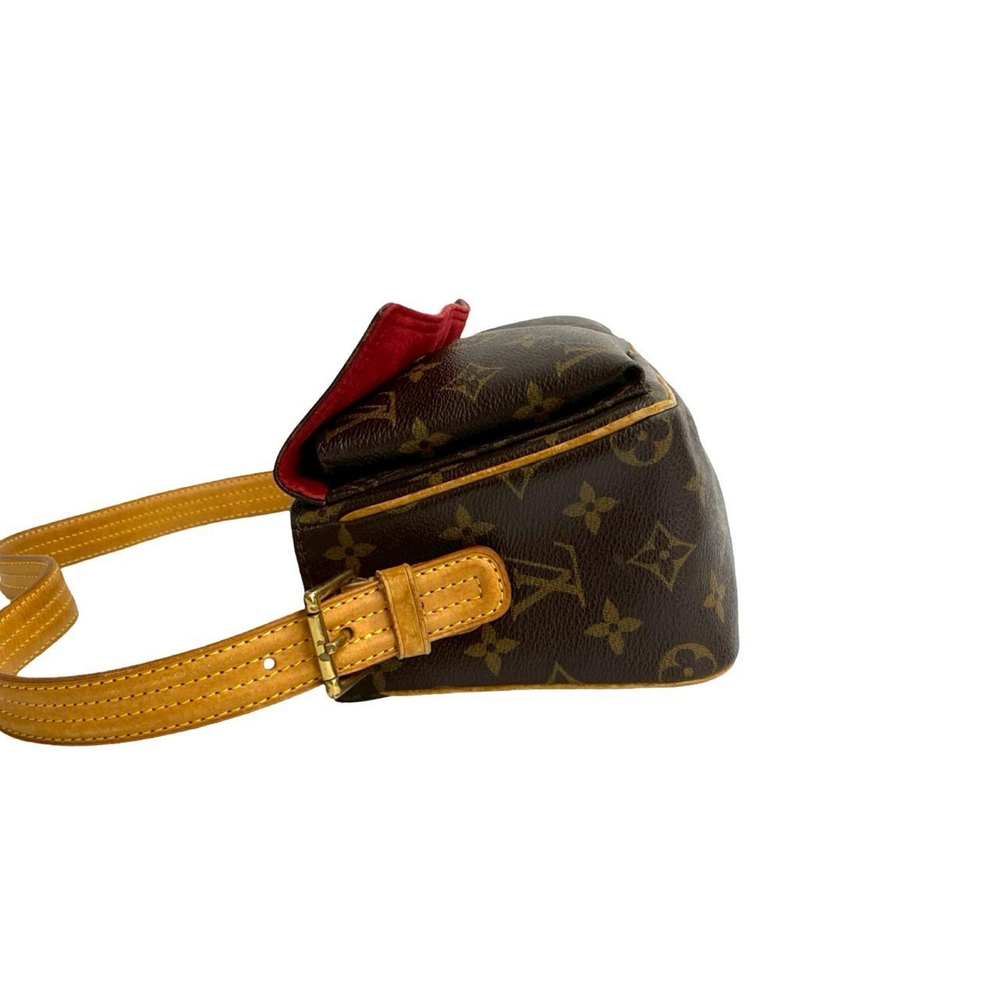 Louis Vuitton Brown Leather Shoulder Bag (Pre-Owned)