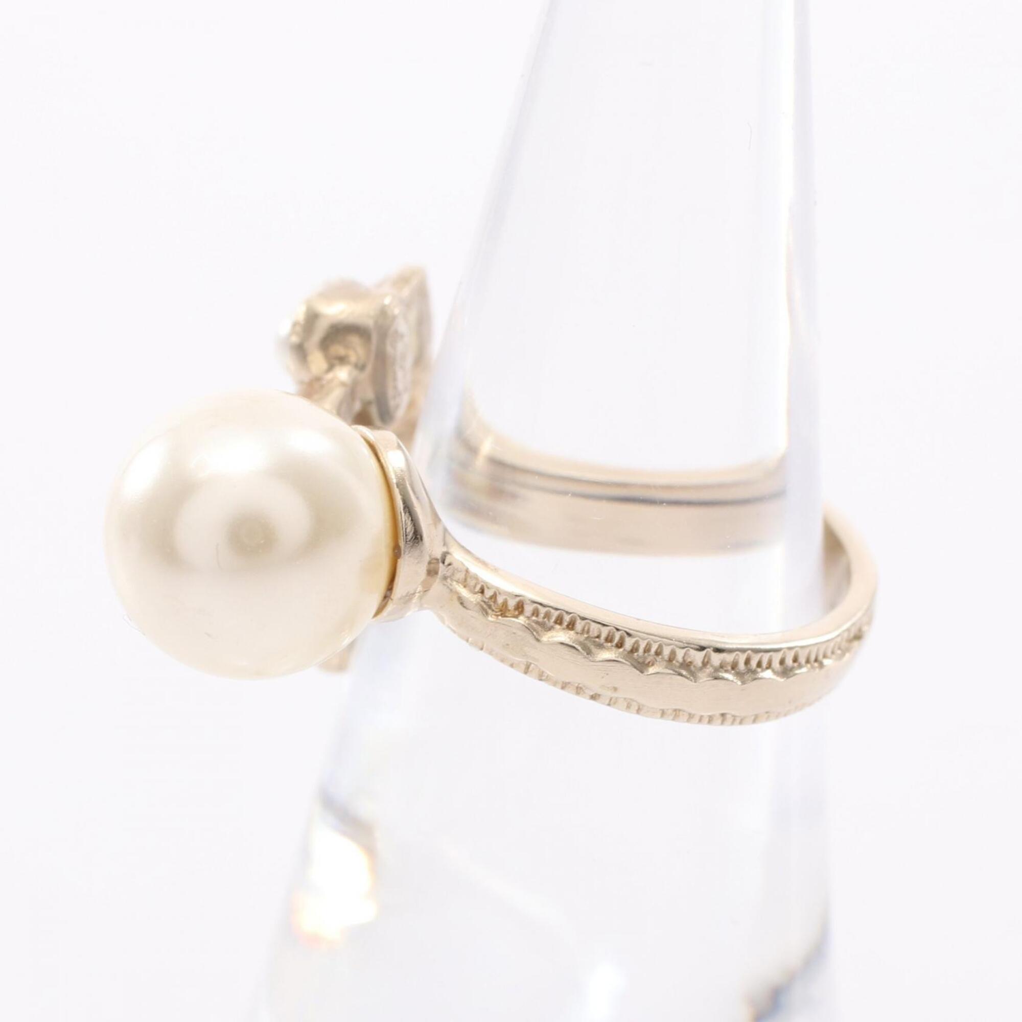 Chanel Gold White Artificial Pearl Gold Plating Band Ring (Pre-Owned)