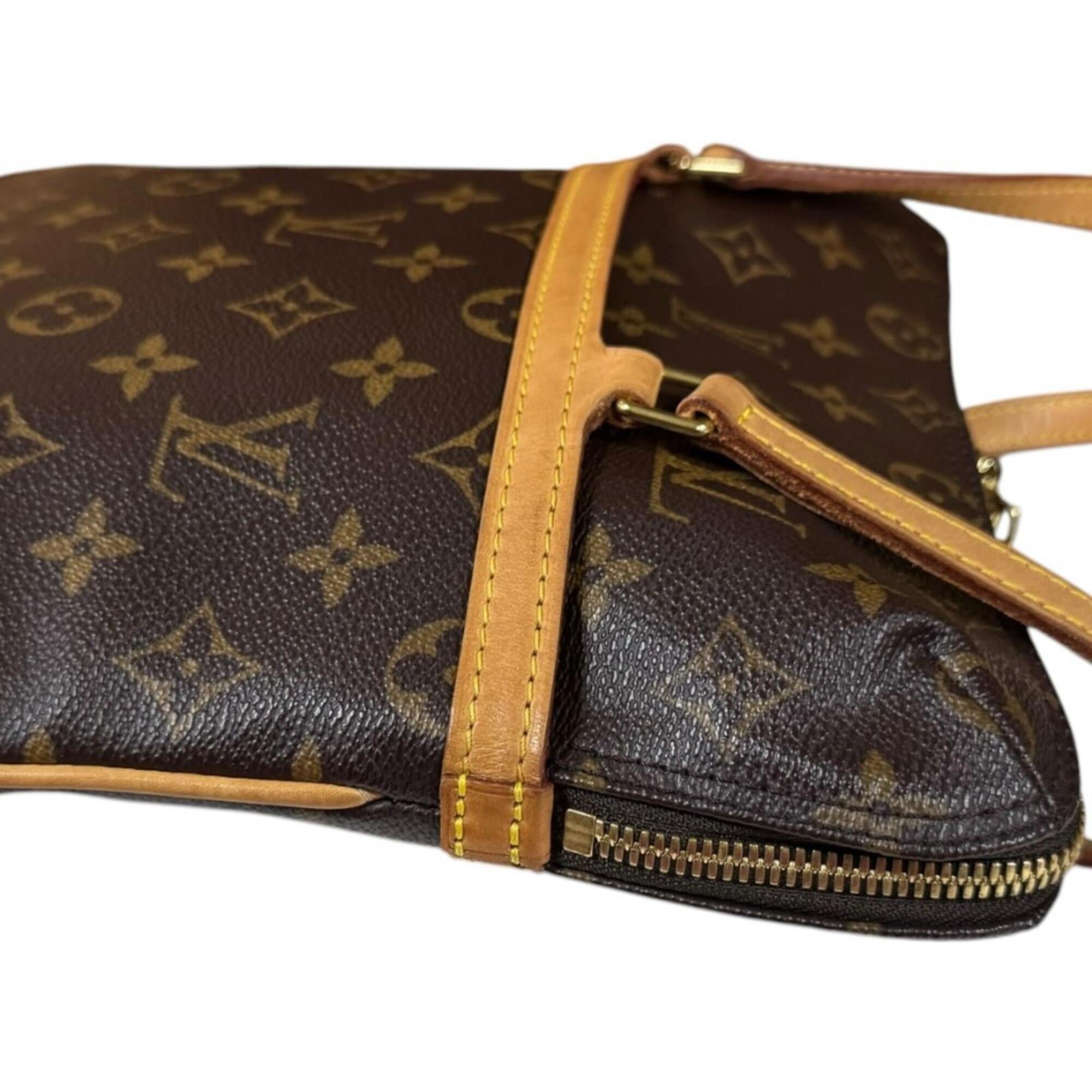 Louis Vuitton Brown Monogram Canvas Shoulder Bag (Pre-Owned)