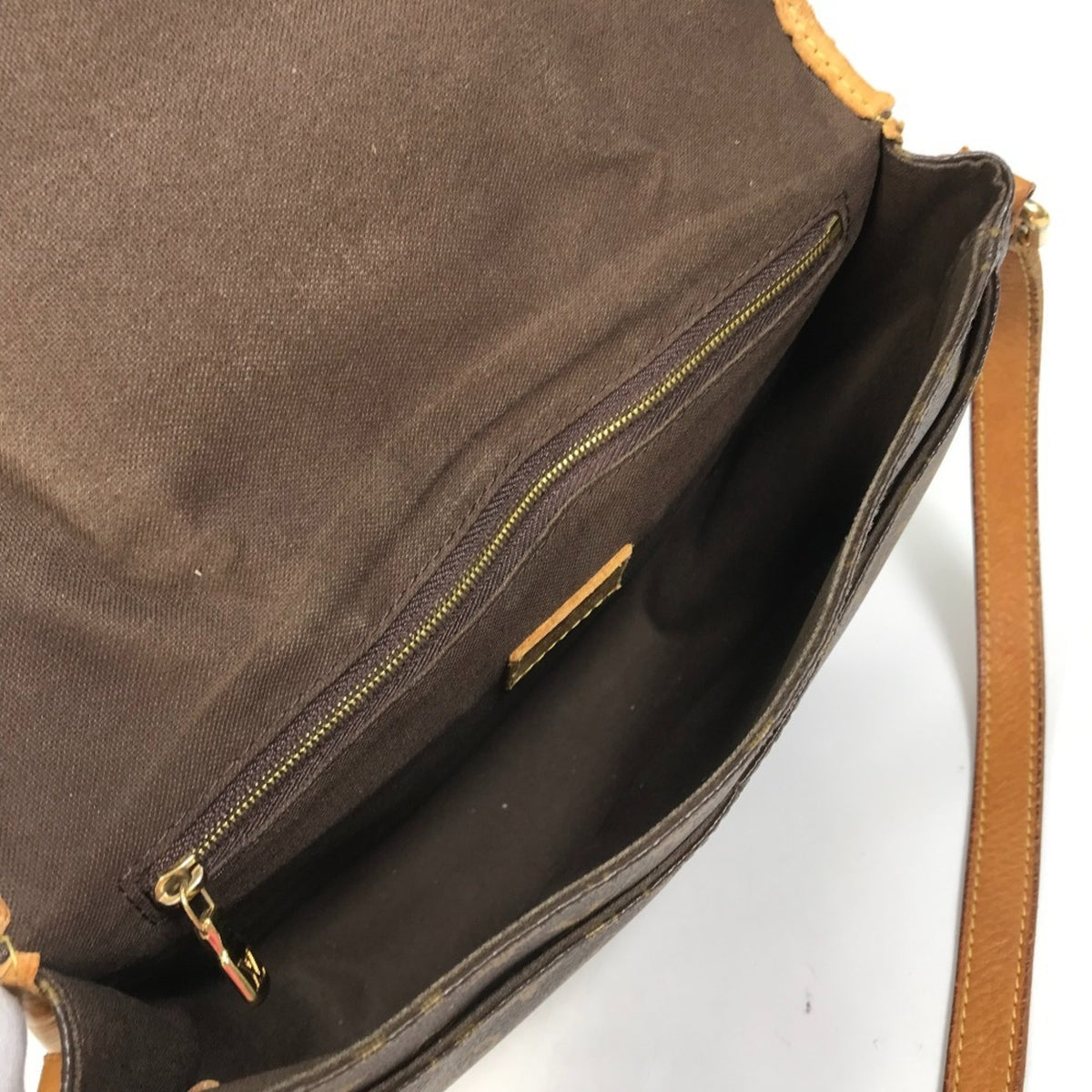 Louis Vuitton Brown Monogram Shoulder Bag (Pre-Owned)