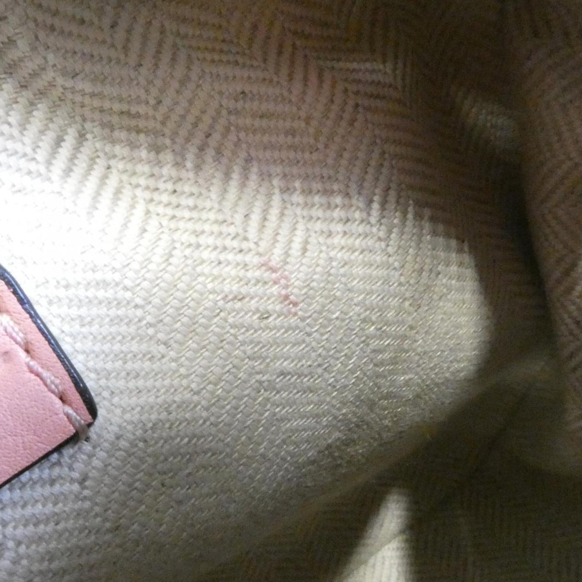 Loewe Pink Leather Handbag (Pre-Owned)