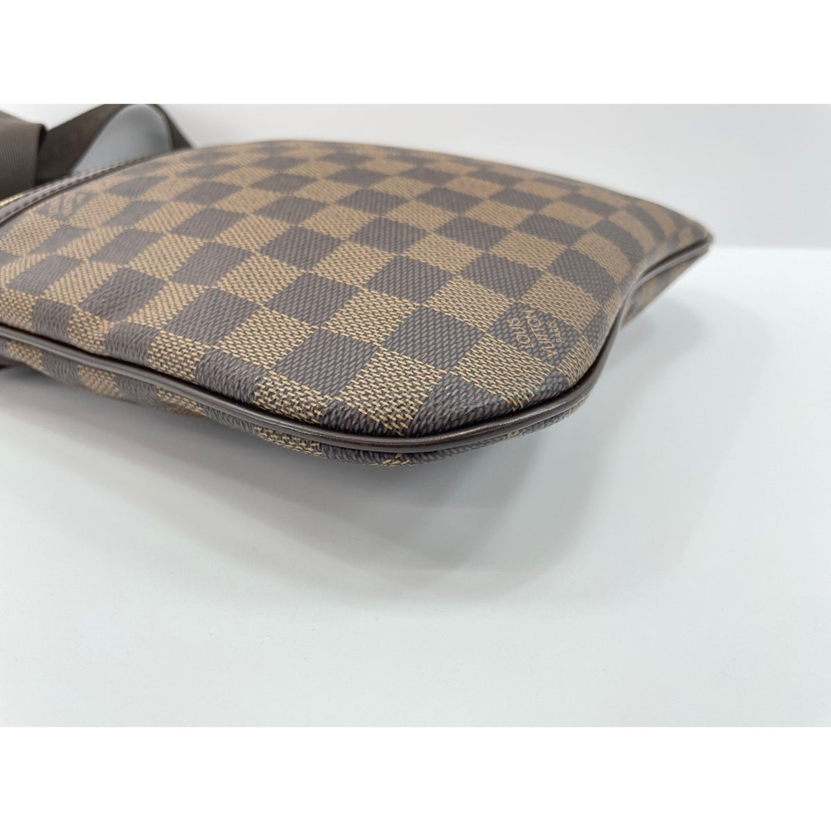 Louis Vuitton Brown Shoulder Bag (Pre-Owned)