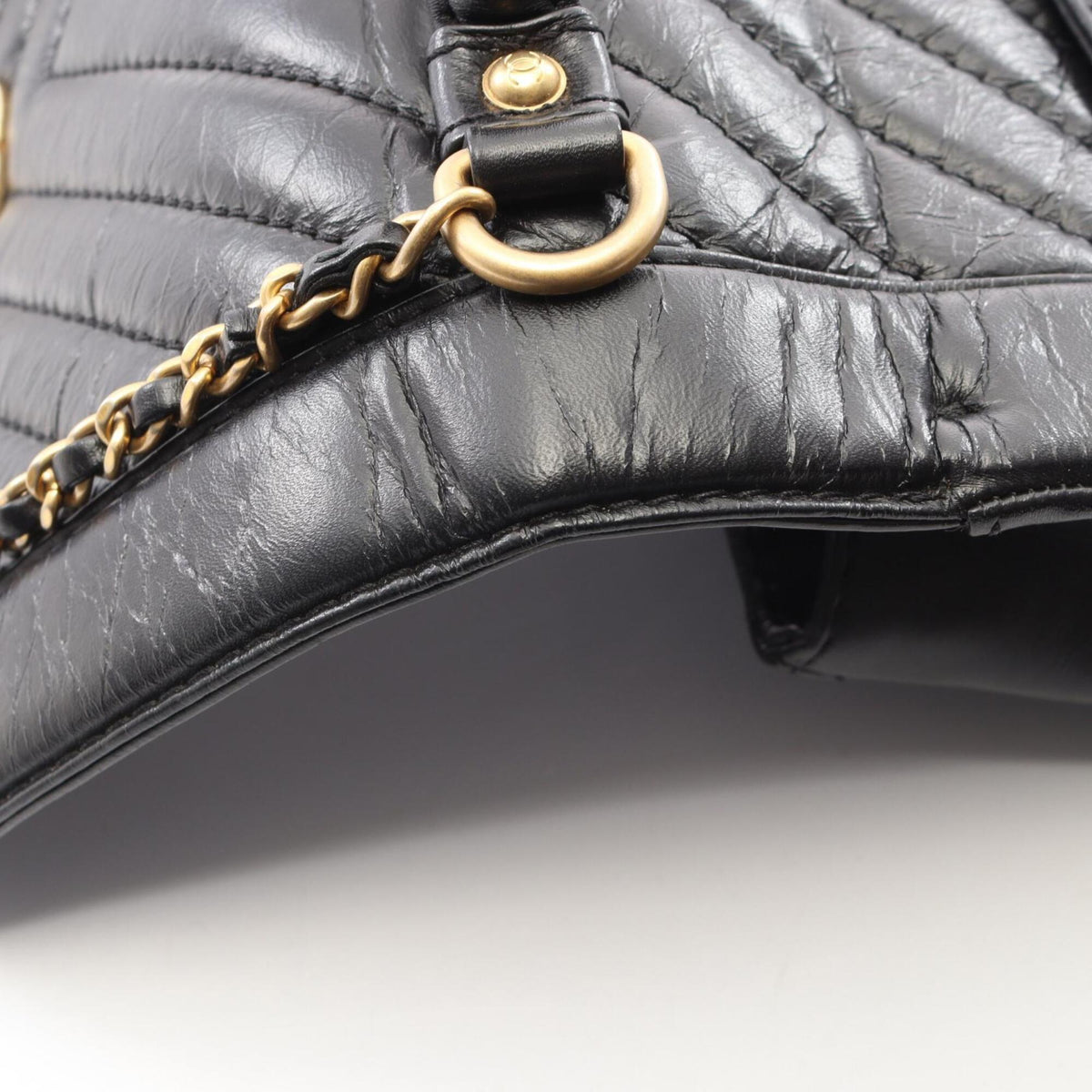 Chanel Black Leather Handbag Shoulder Bag (Pre-Owned)