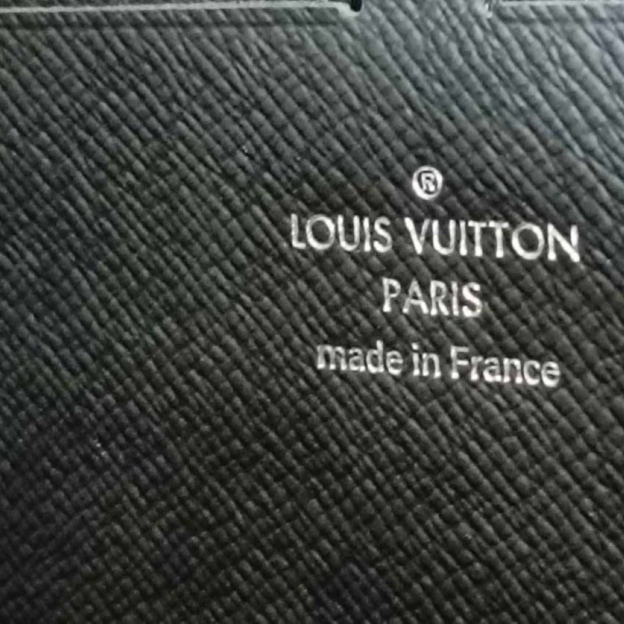Louis Vuitton Black Epi Leather Clutch Bag Pochette (Pre-Owned)